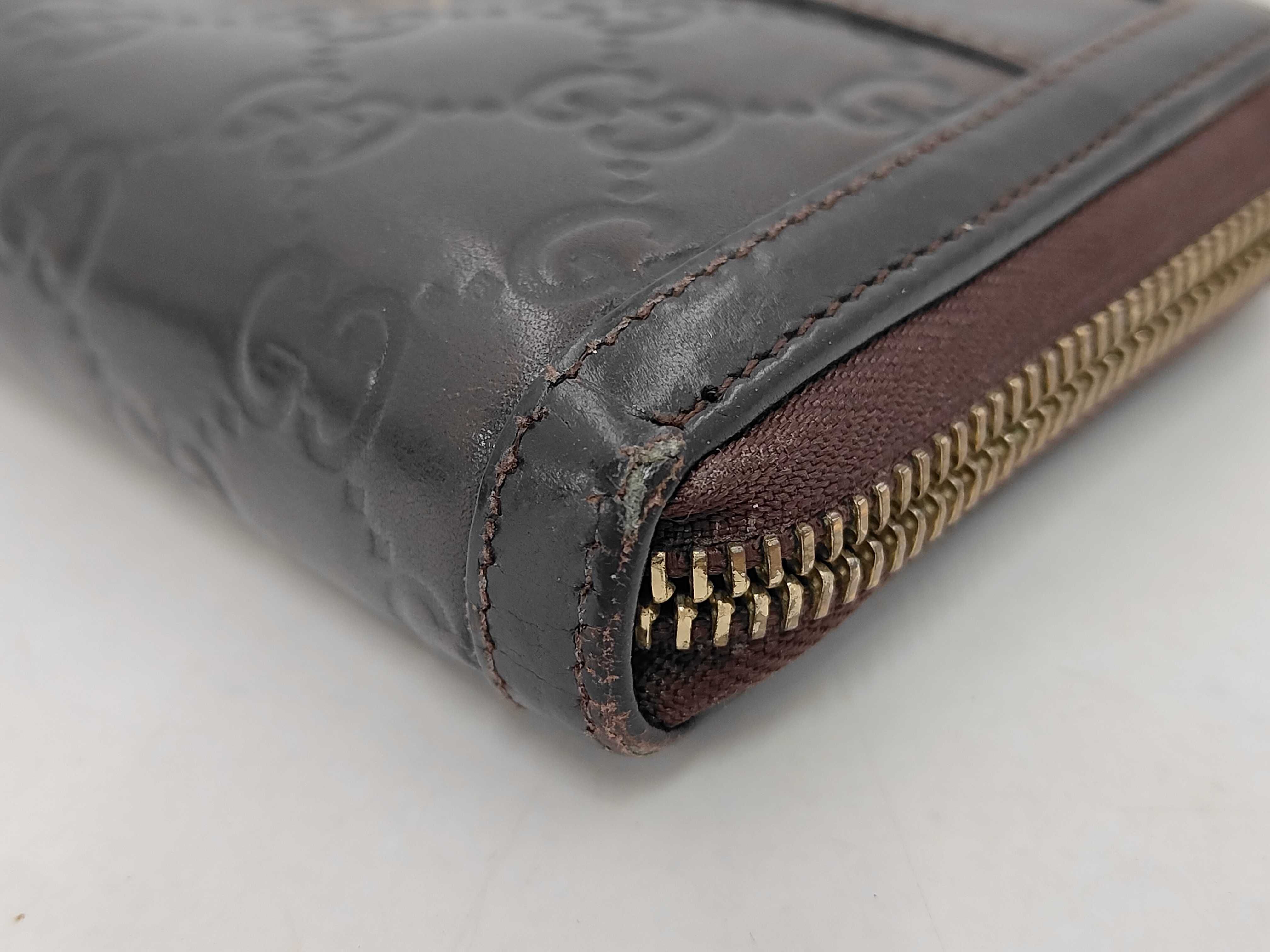 wallet — view 3