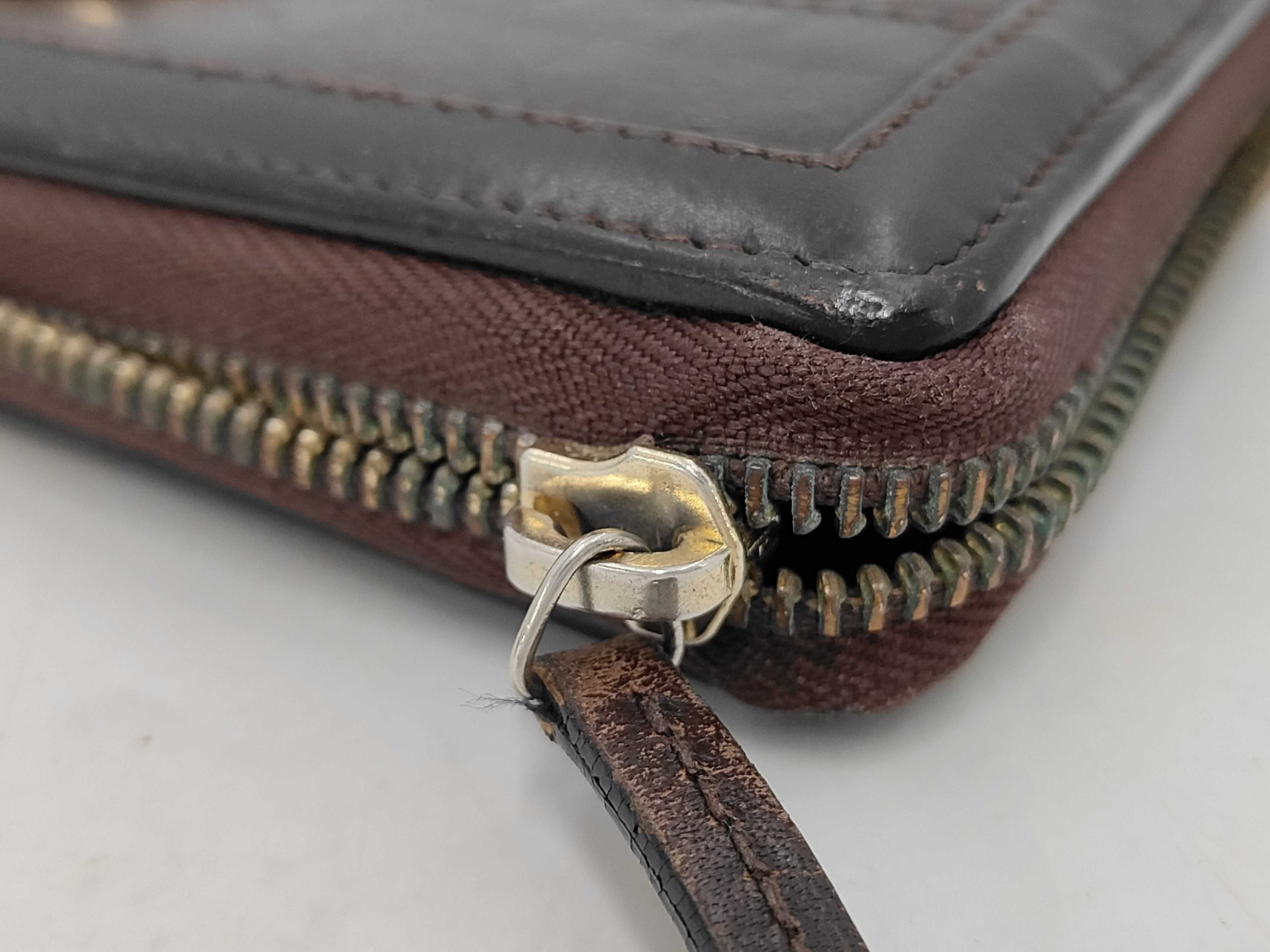 wallet — view 4