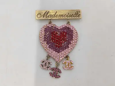 brooch 02P