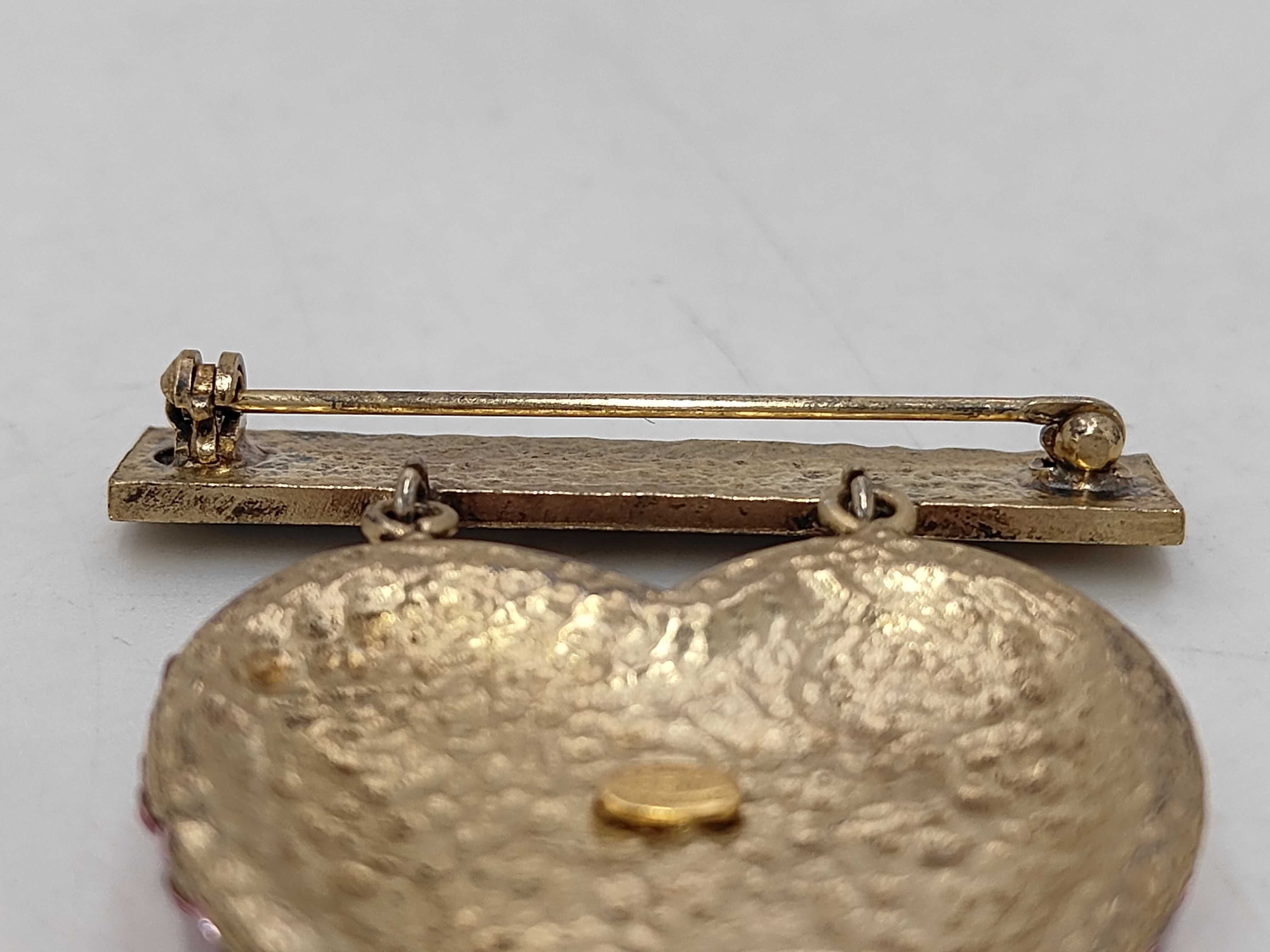 brooch 02P — view 4