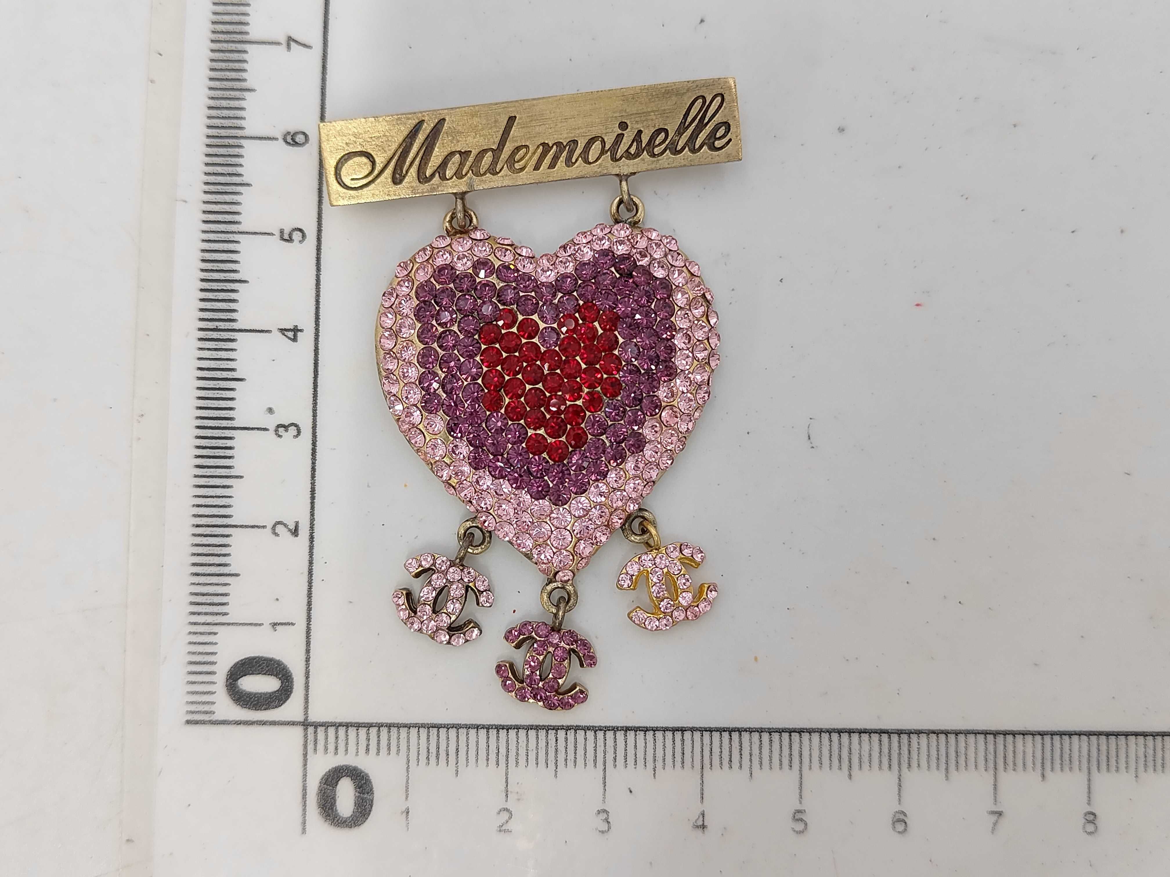 brooch 02P — view 5