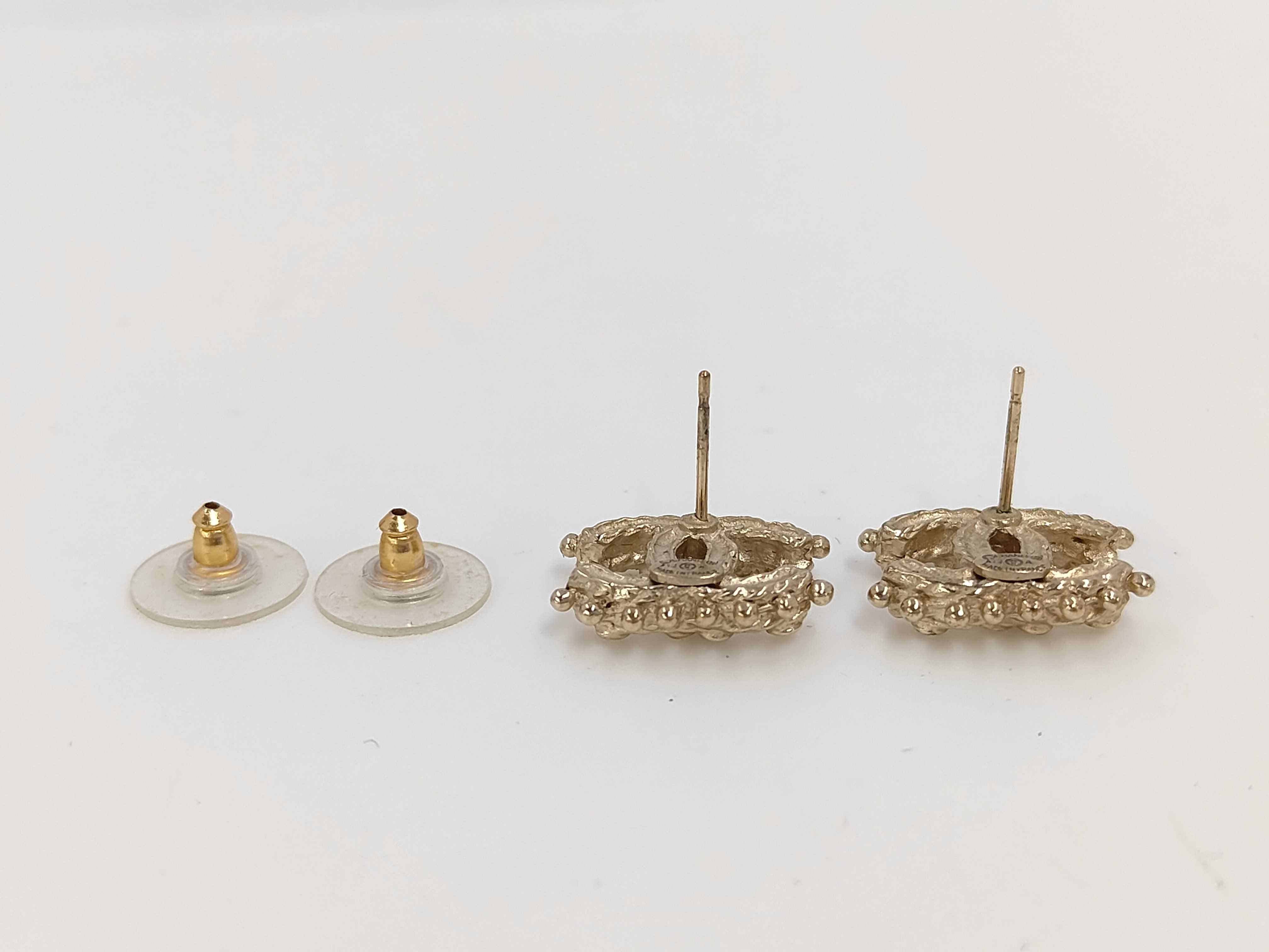 earrings — view 4