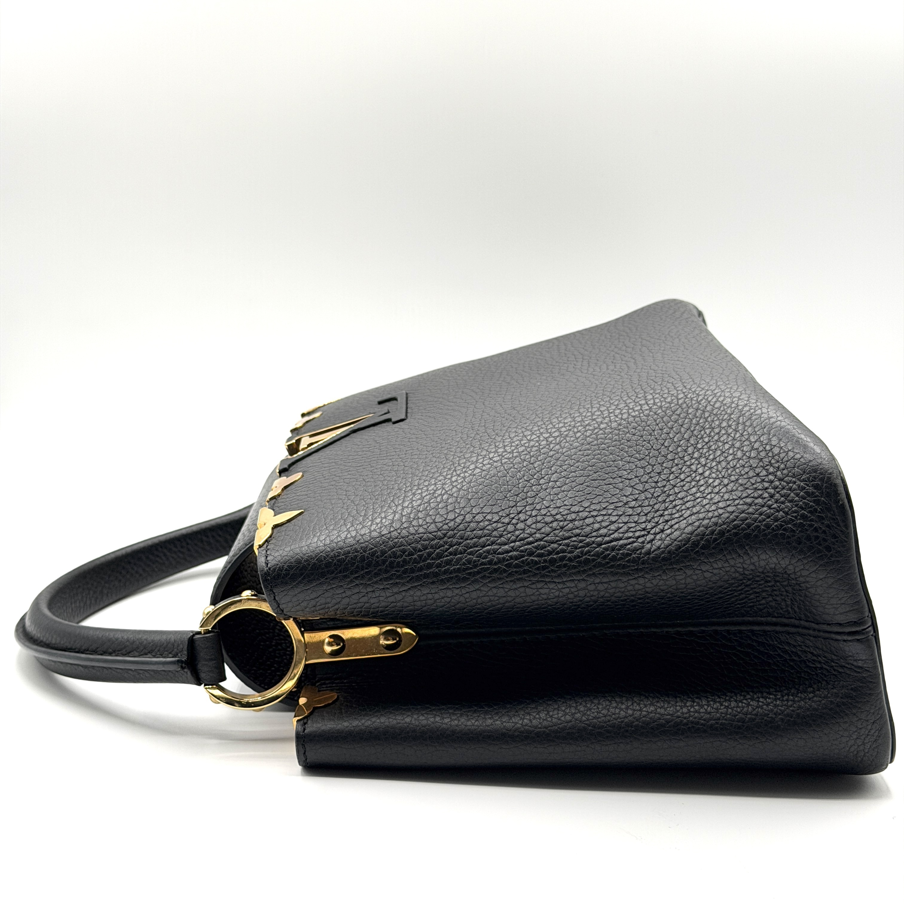 Capucines MM handbag, Taurillon leather, flower design, 2-way shoulder bag — view 7