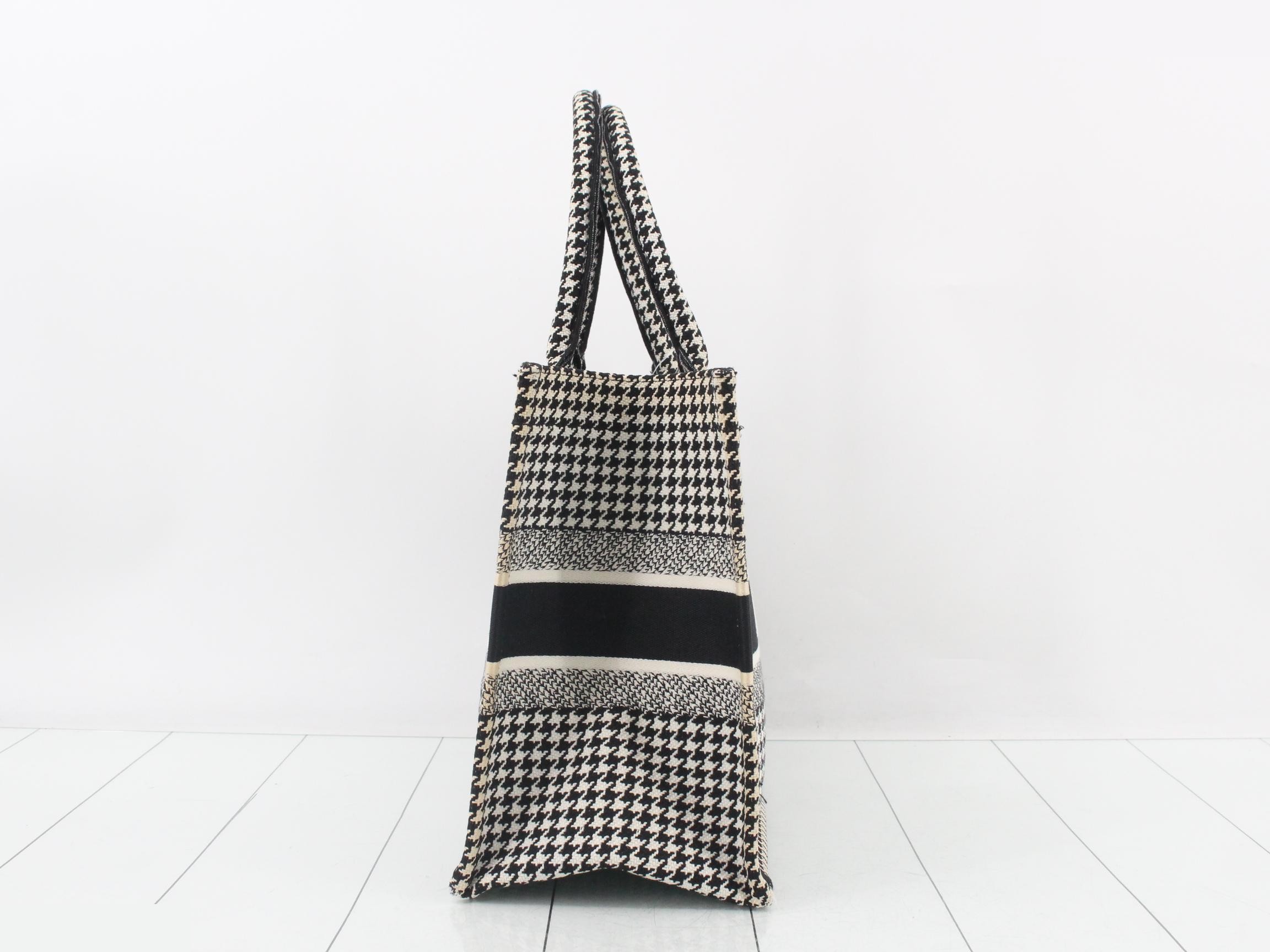 Book Tote — view 4