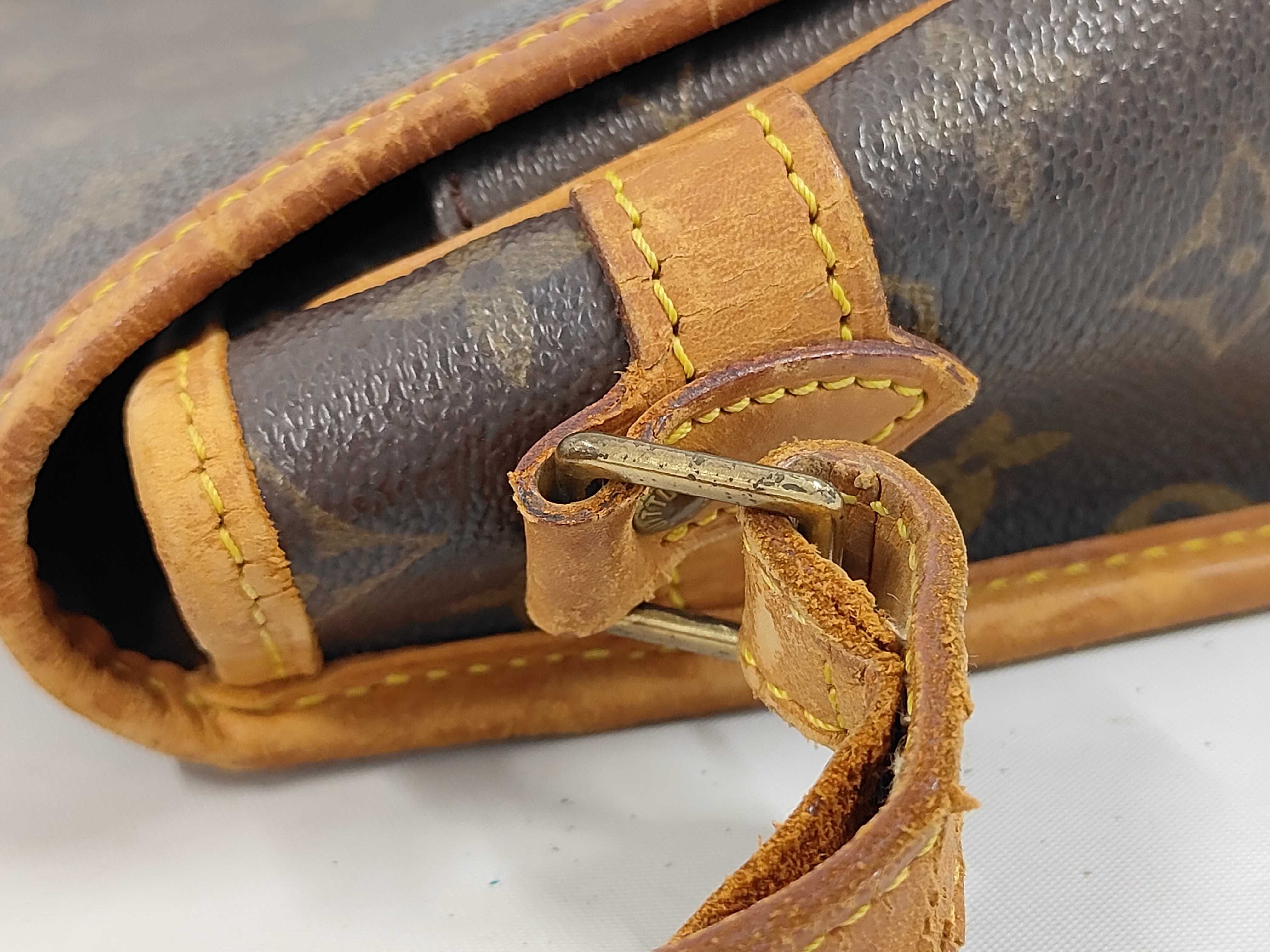 M42250 Monogram Sologne Shoulder Bag — view 6