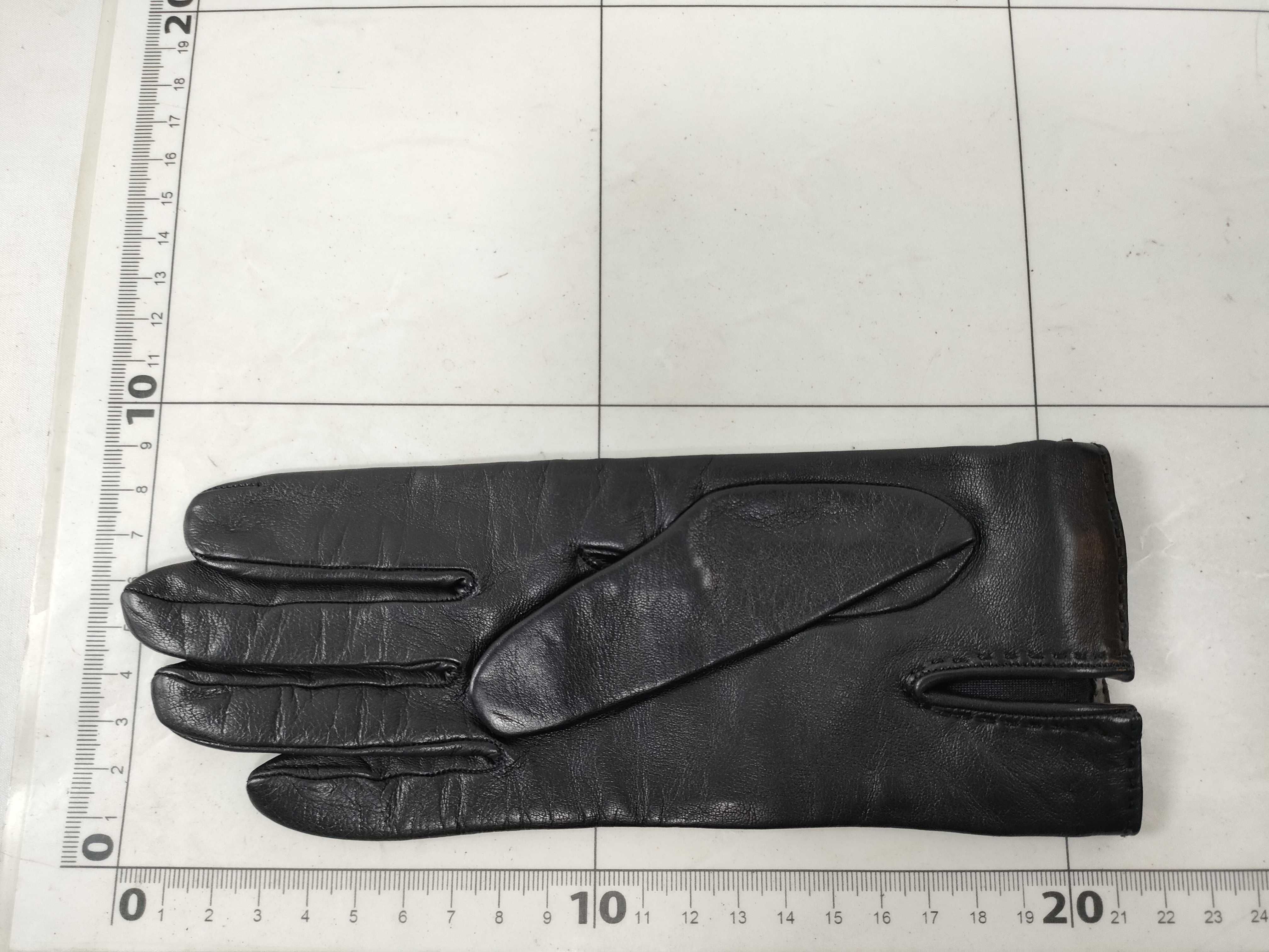 Kelly Glove and other accessories — view 3