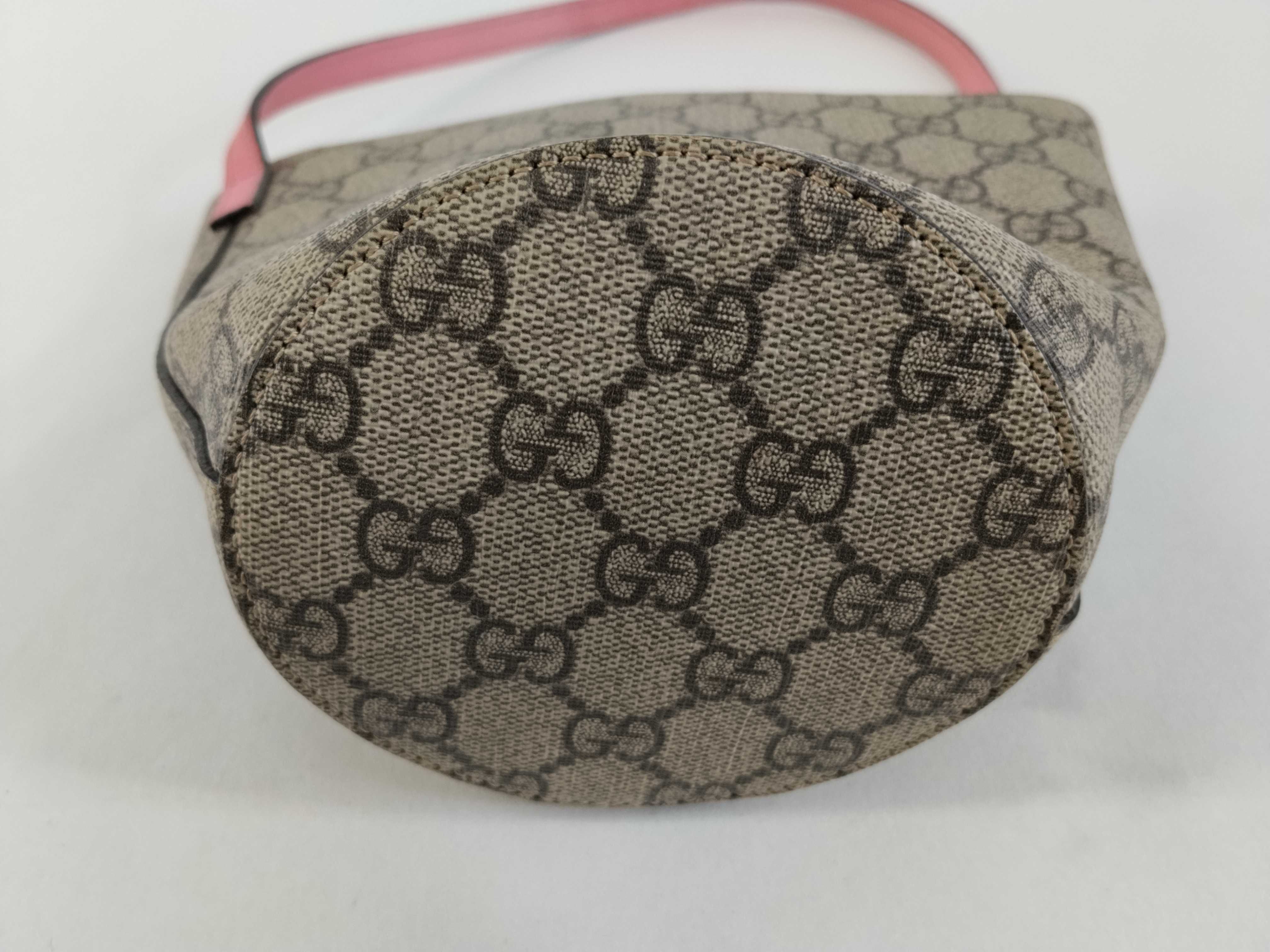 GG Supreme GUCCI GG Supreme Handbag — view 6