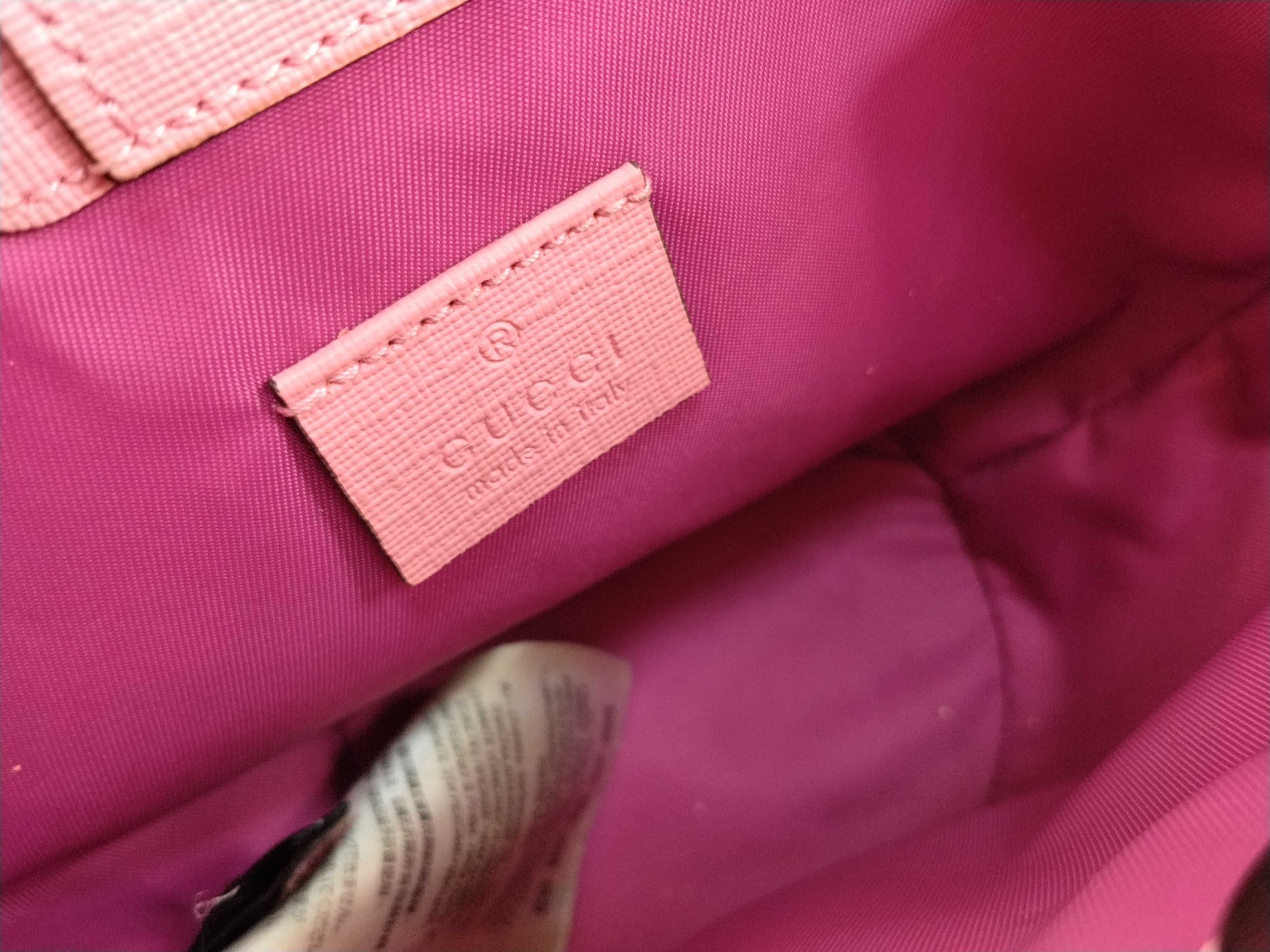 GG Supreme GUCCI GG Supreme Handbag — view 9