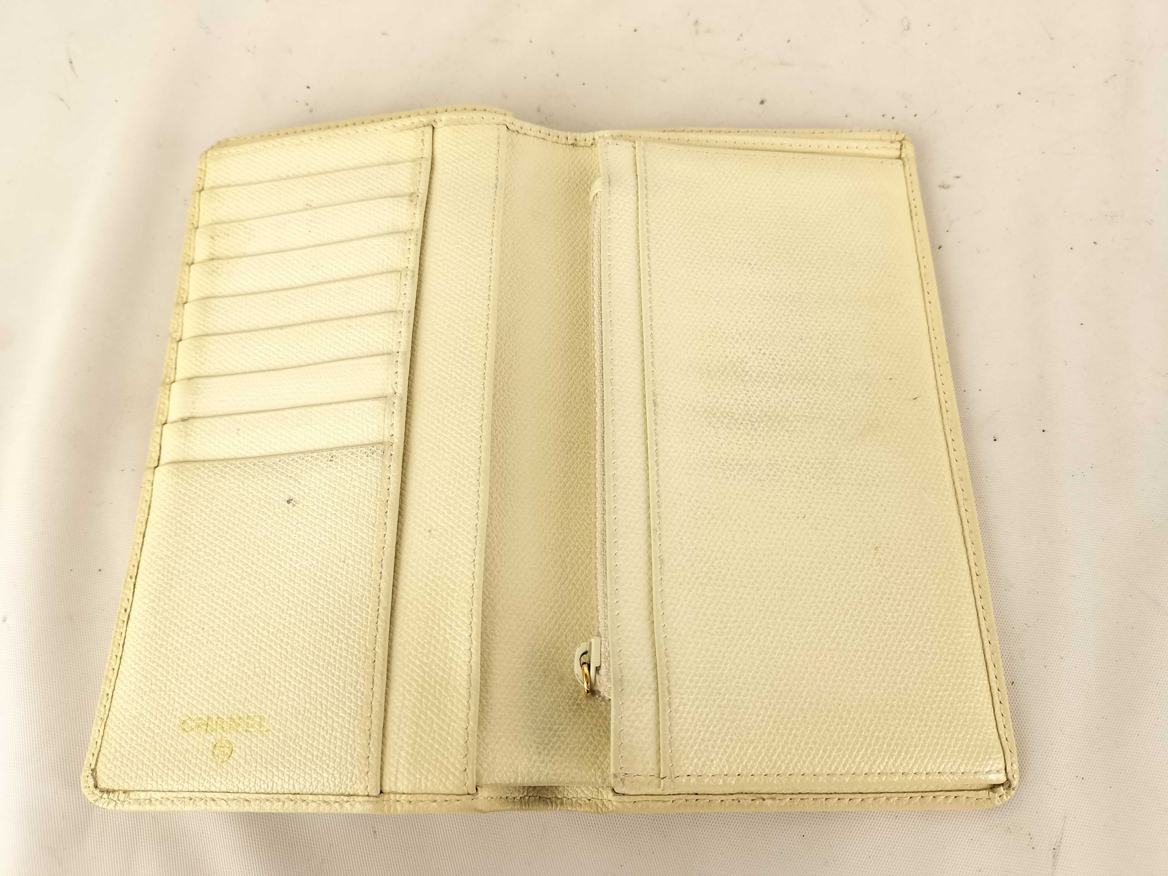 Caviar Skin Wallet White — view 8