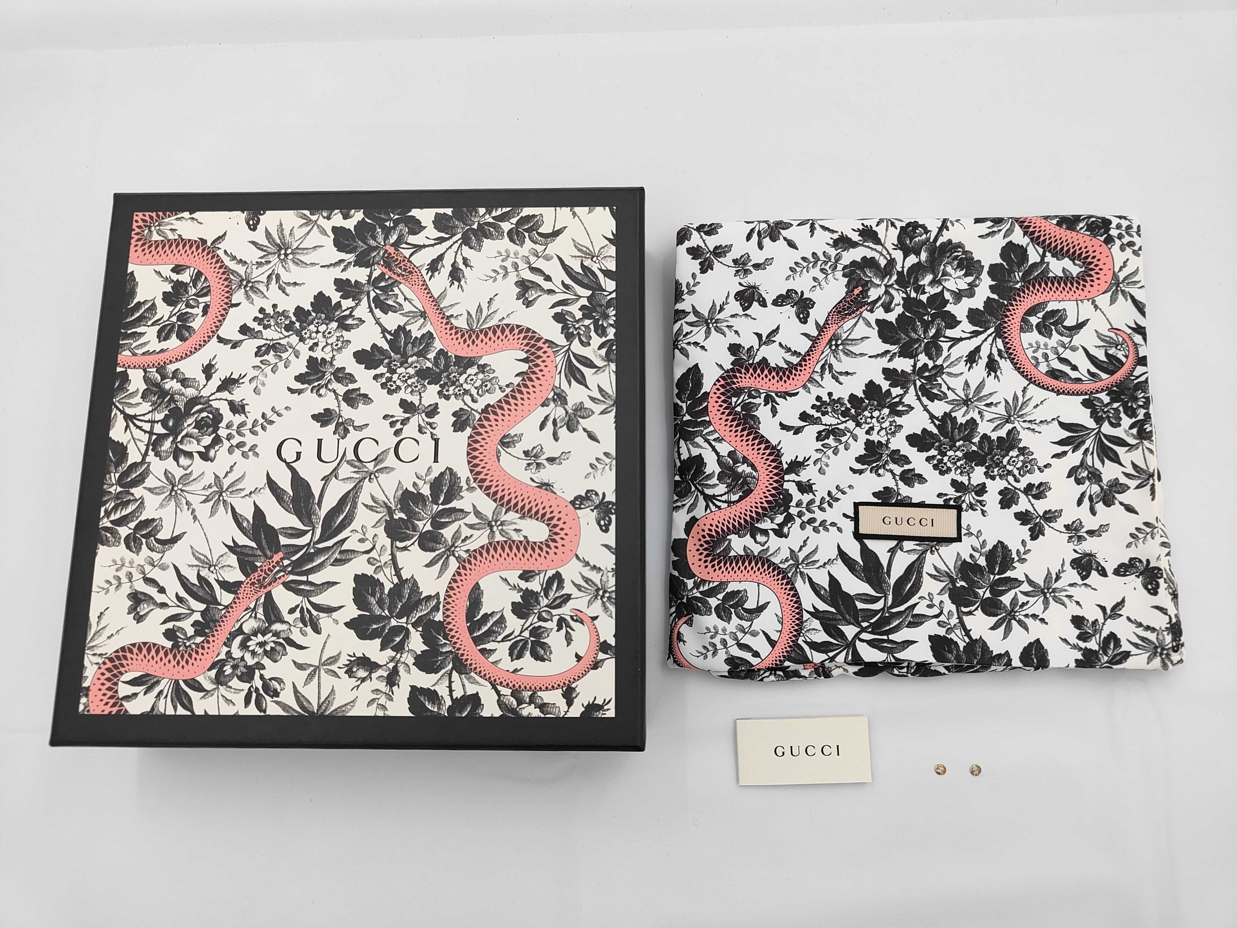 Pearl Necklace — view 9