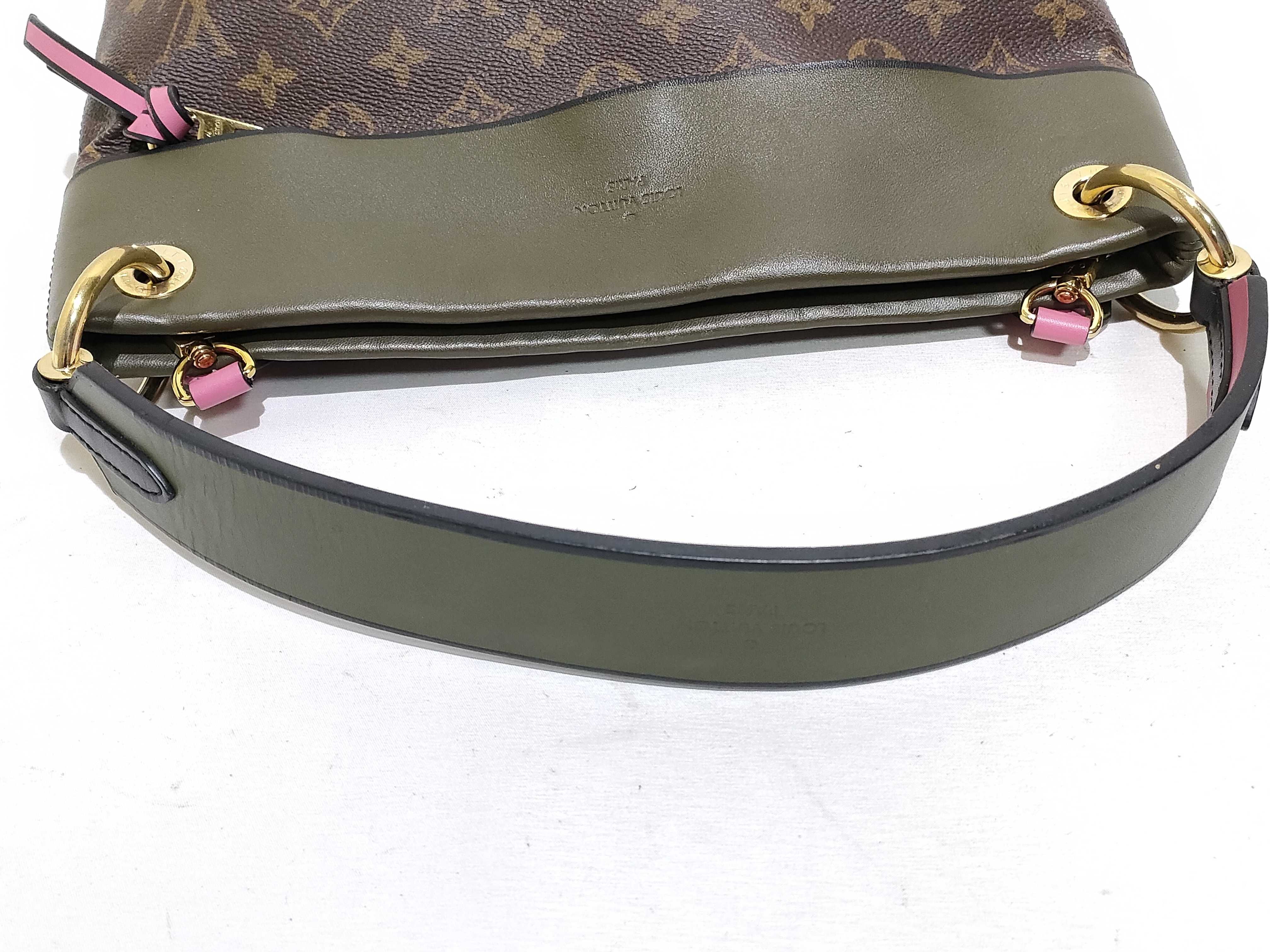 Monogram Louis Vuitton Handbag Shoulder Bag — view 3