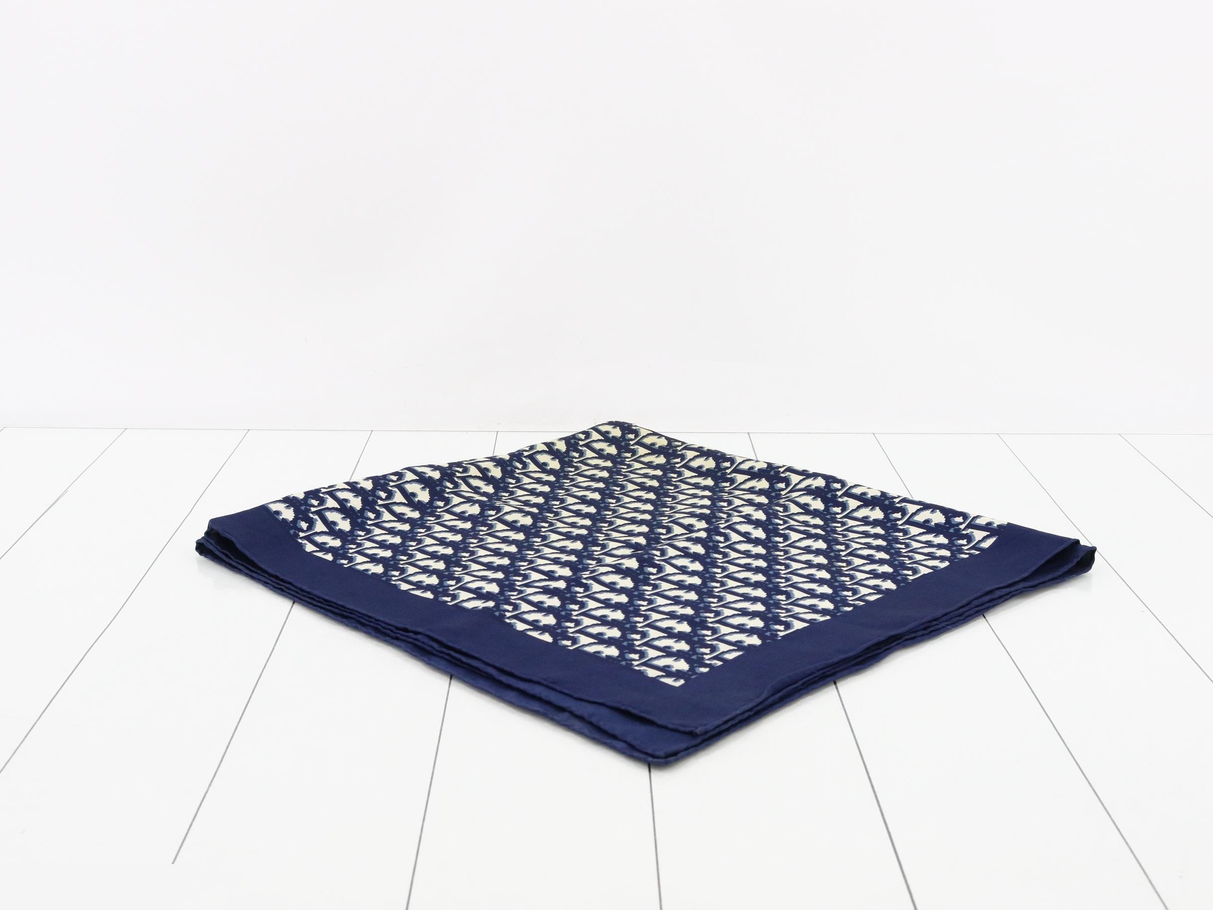 Trotter Scarf, Navy — view 2