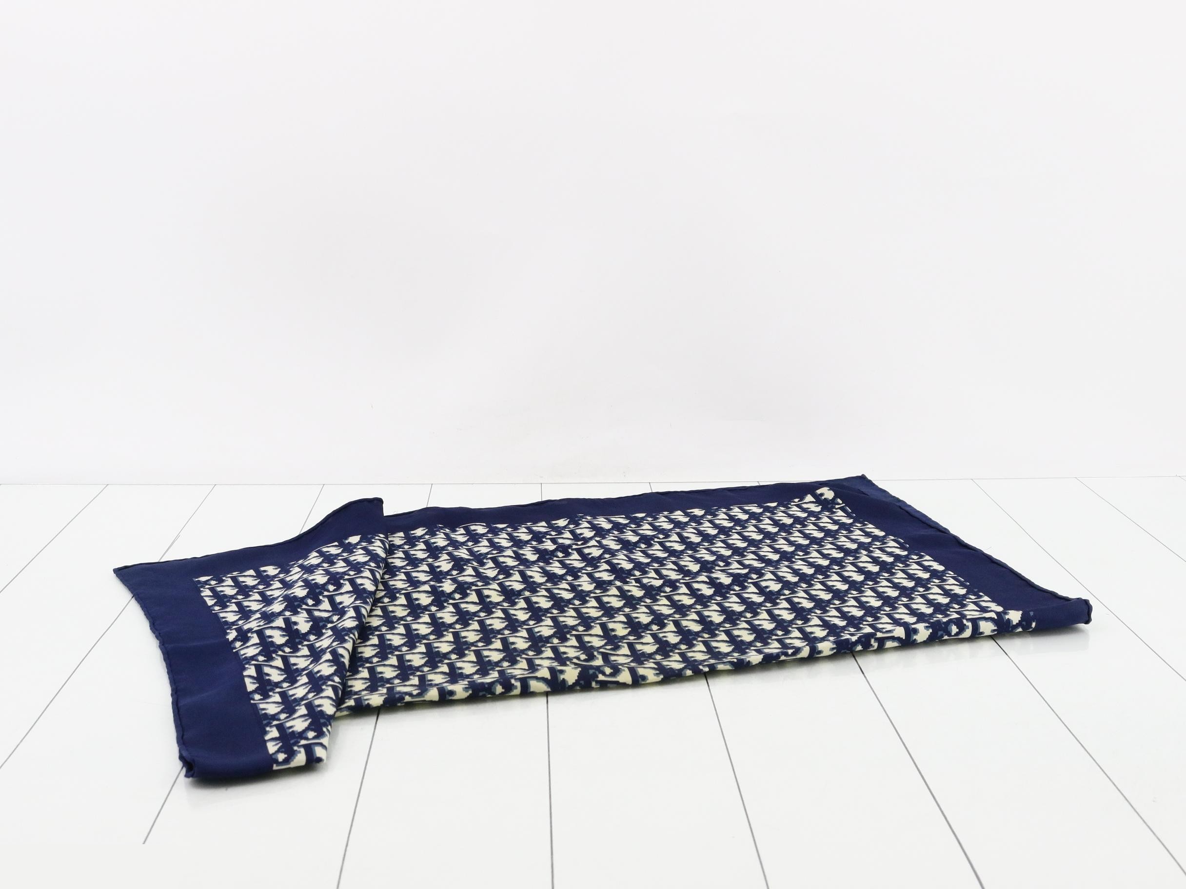 Trotter Scarf, Navy — view 3