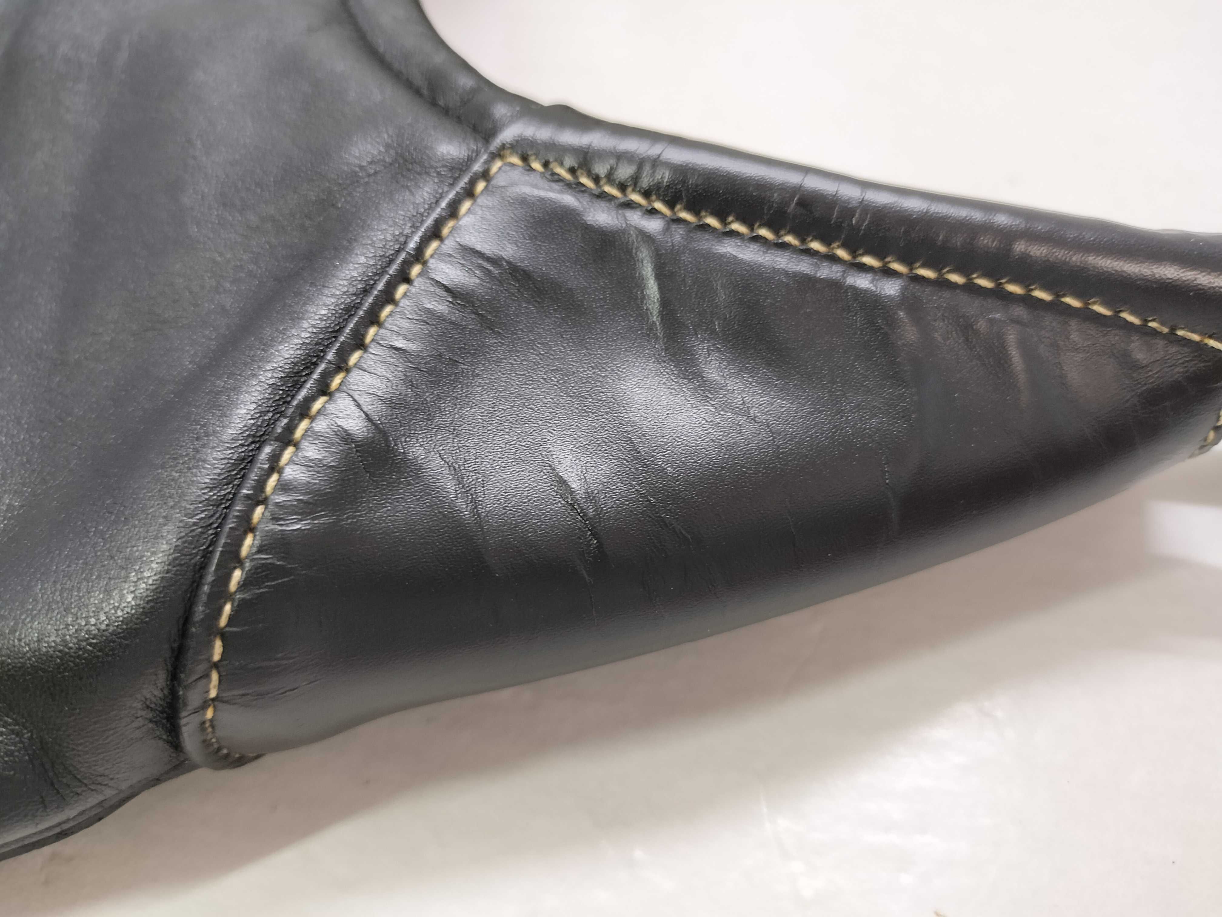 leather shoulder bag, black, serial number 22. — view 13