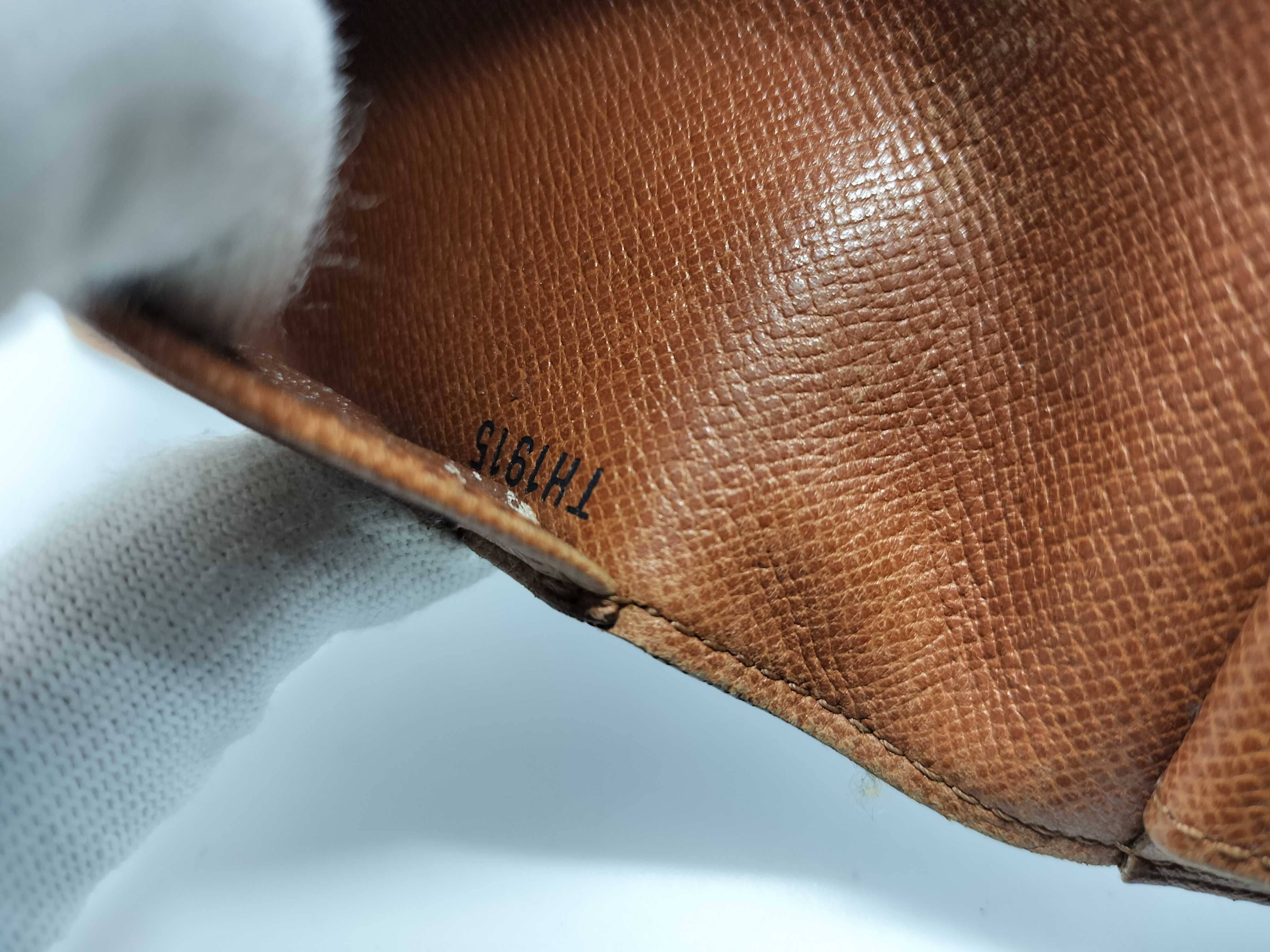 Monogram Portefeuille Tresor International Long Wallet — view 11
