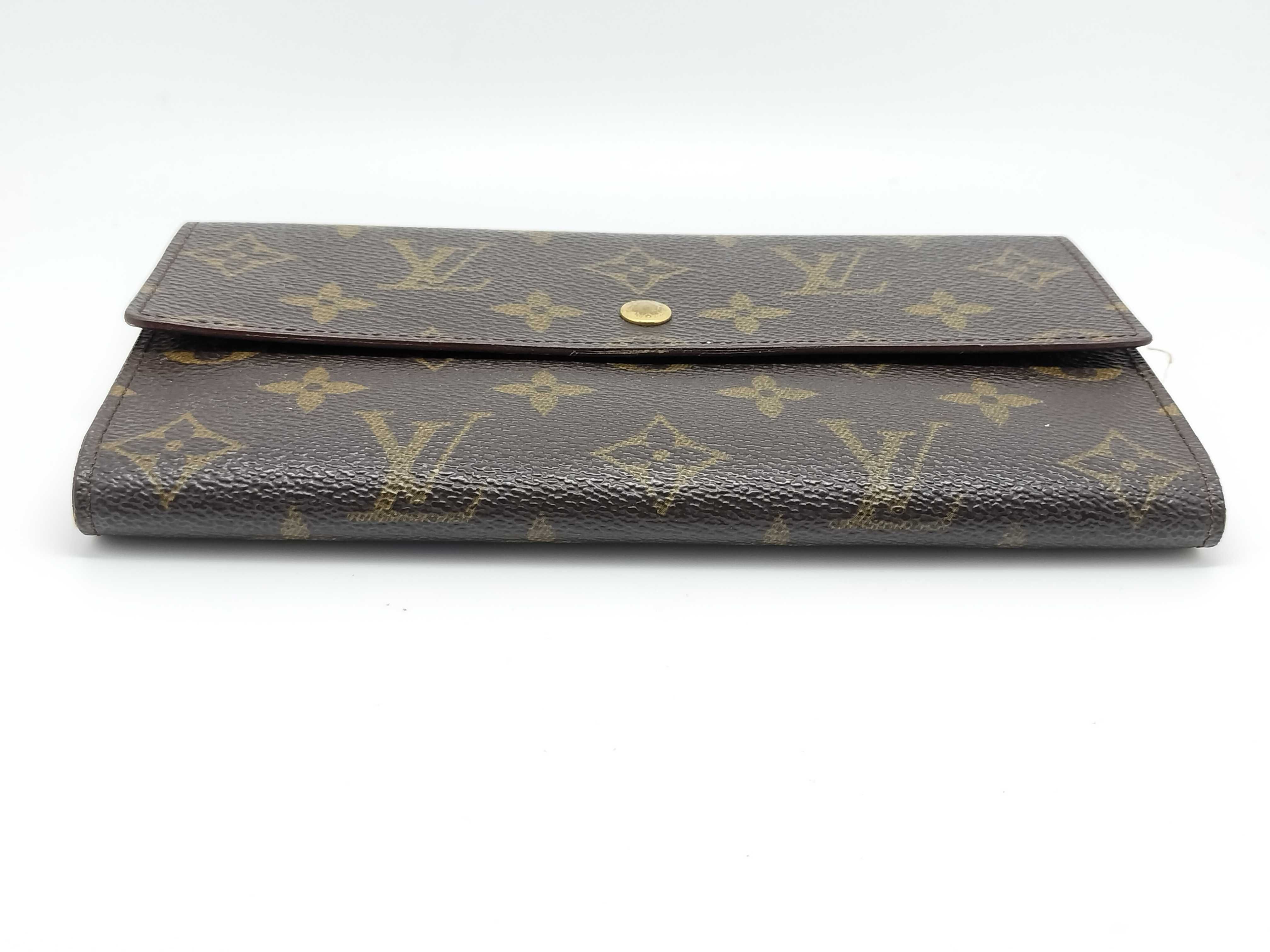 Monogram Portefeuille Tresor International Long Wallet — view 4