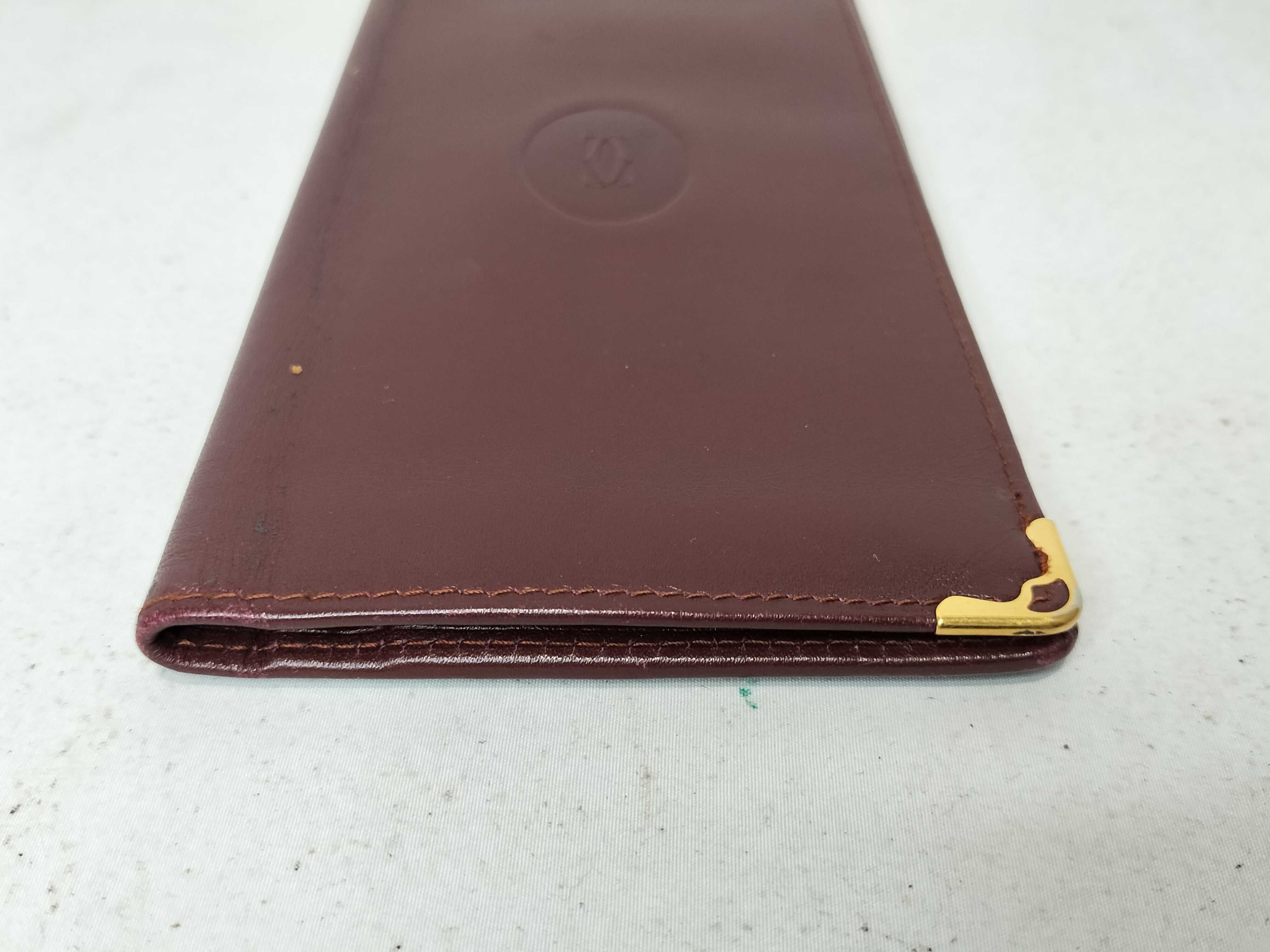 Must Wallet and other accessories — view 4