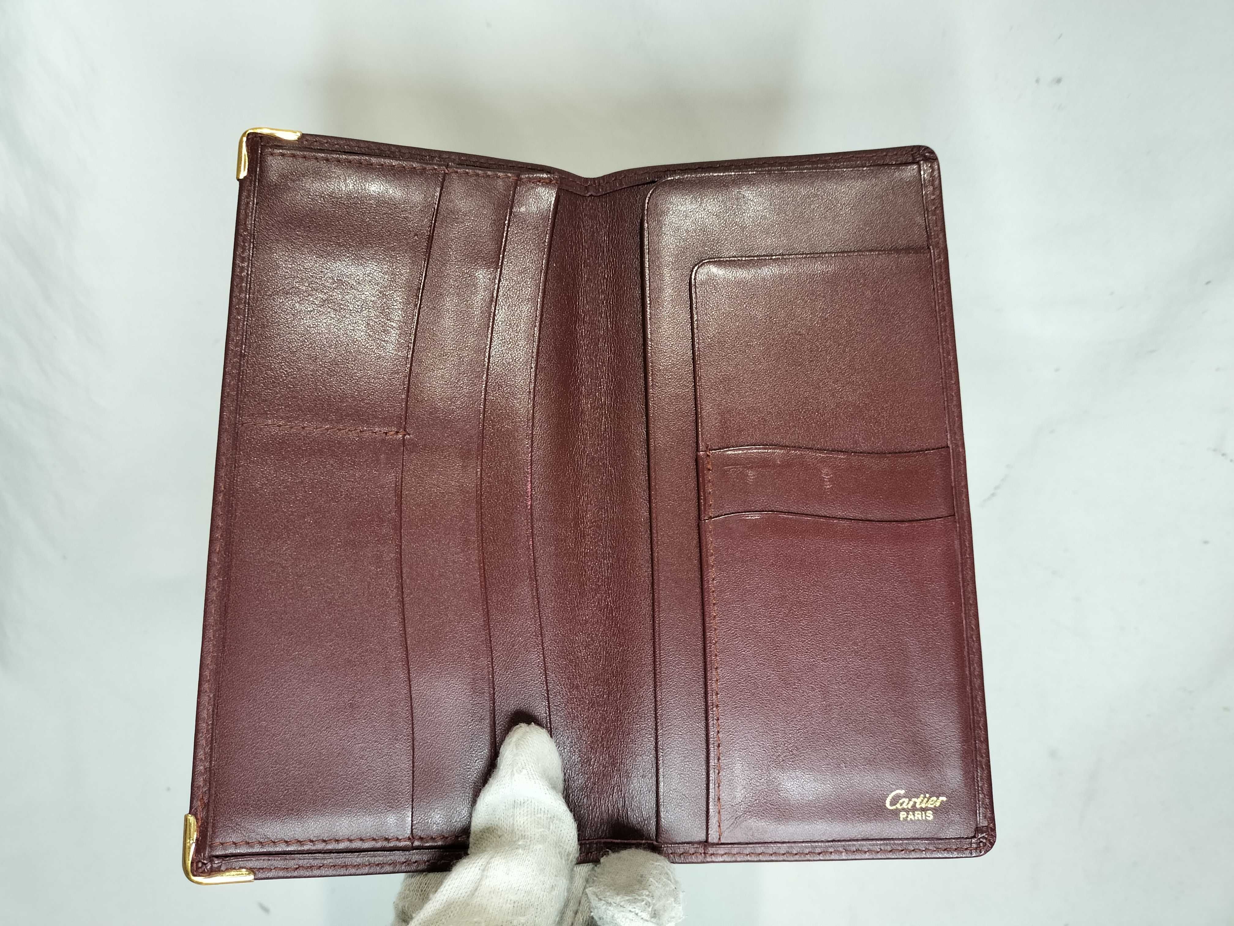 Must Wallet and other accessories — view 7