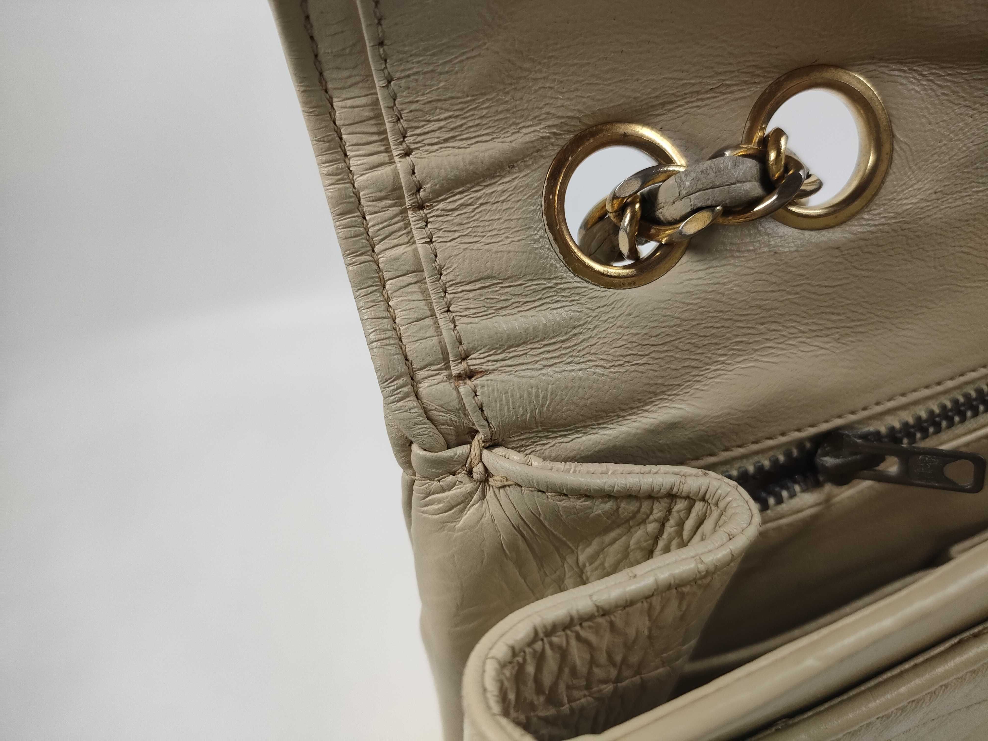 Matelassé 2250005853455) V-stitch Coco Shoulder Bag — view 15