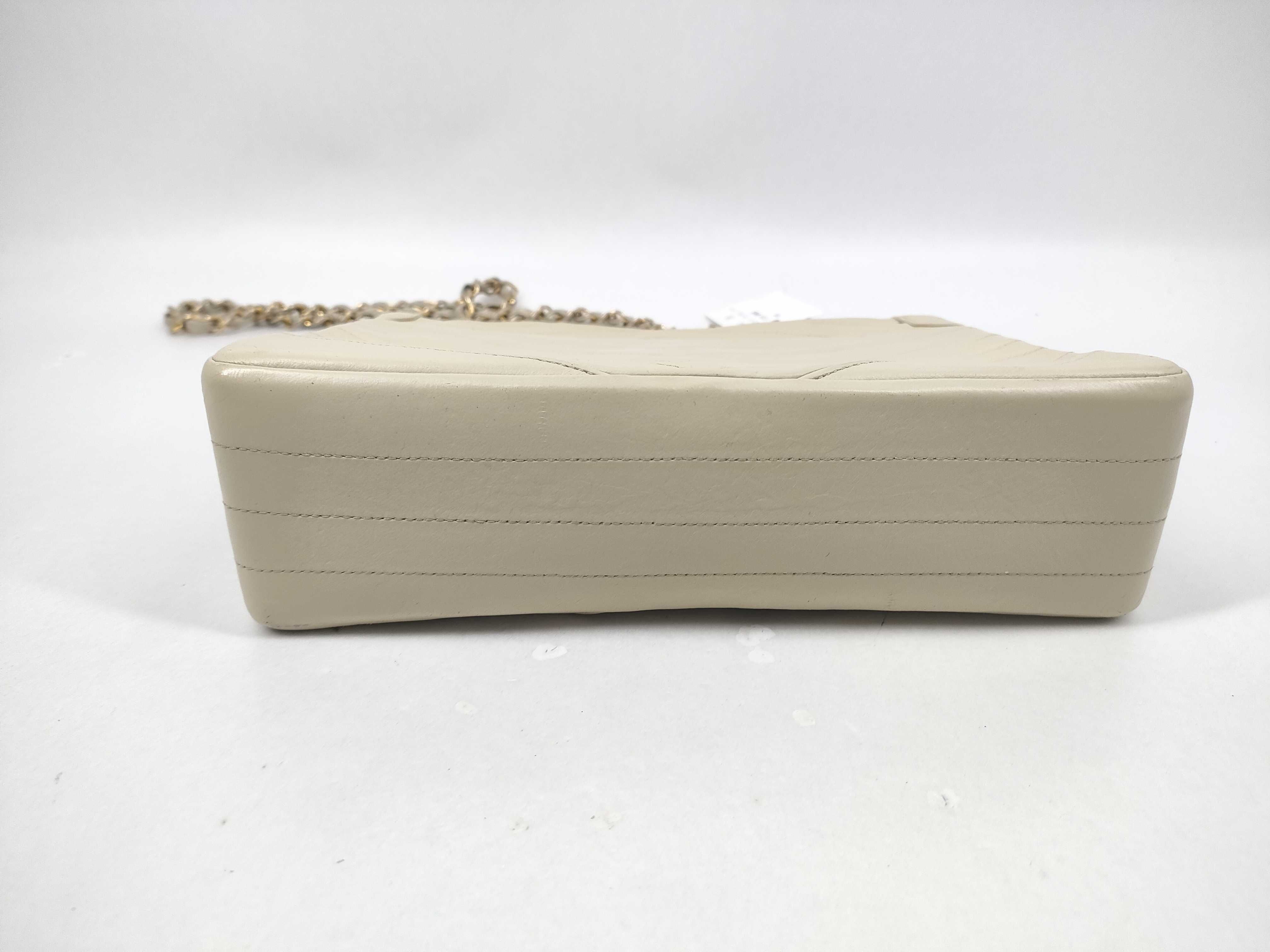 Matelassé 2250005853455) V-stitch Coco Shoulder Bag — view 3
