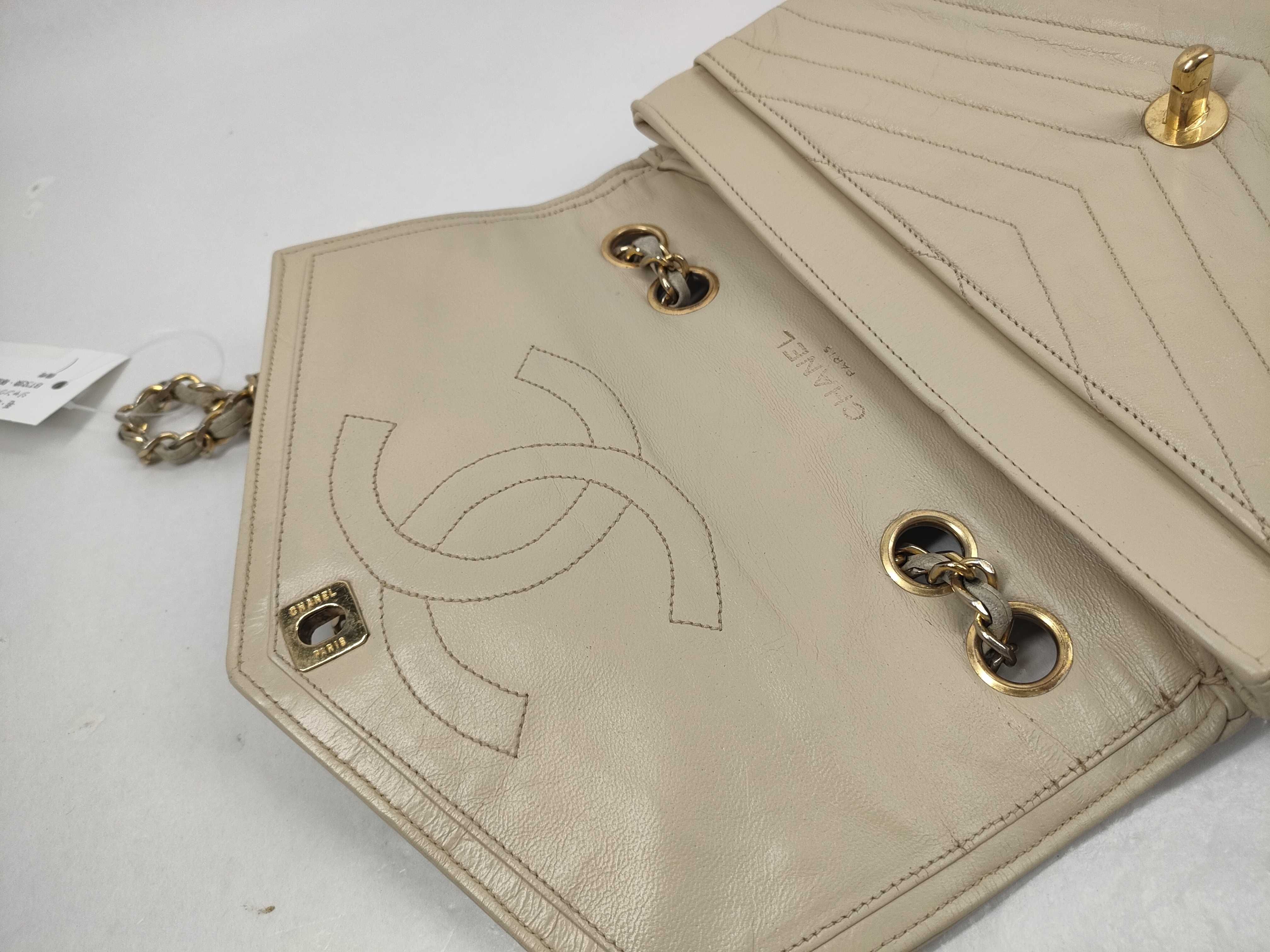 Matelassé 2250005853455) V-stitch Coco Shoulder Bag — view 9