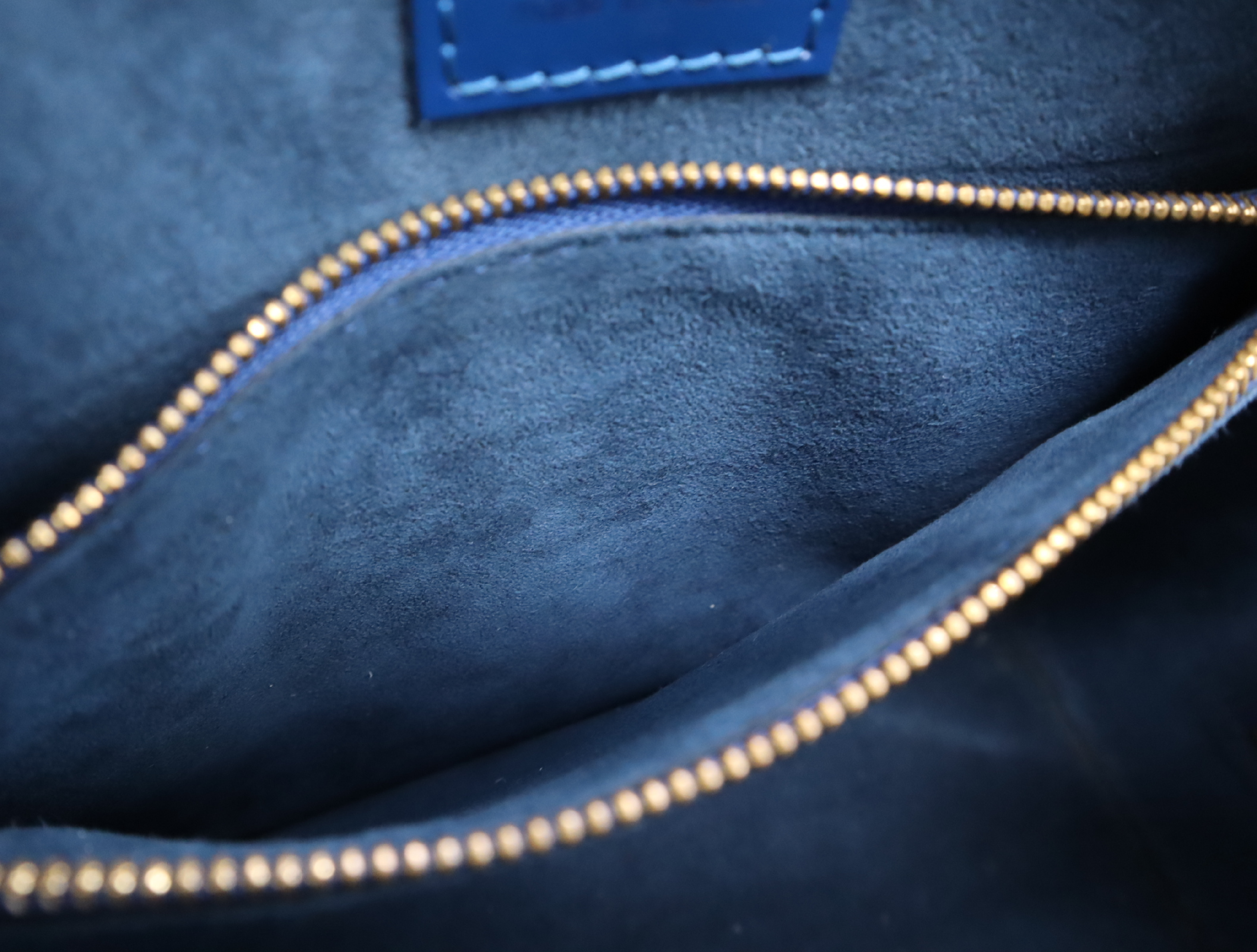 M52055 Epi Pont Neuf Toledo Blue Handbag — view 13