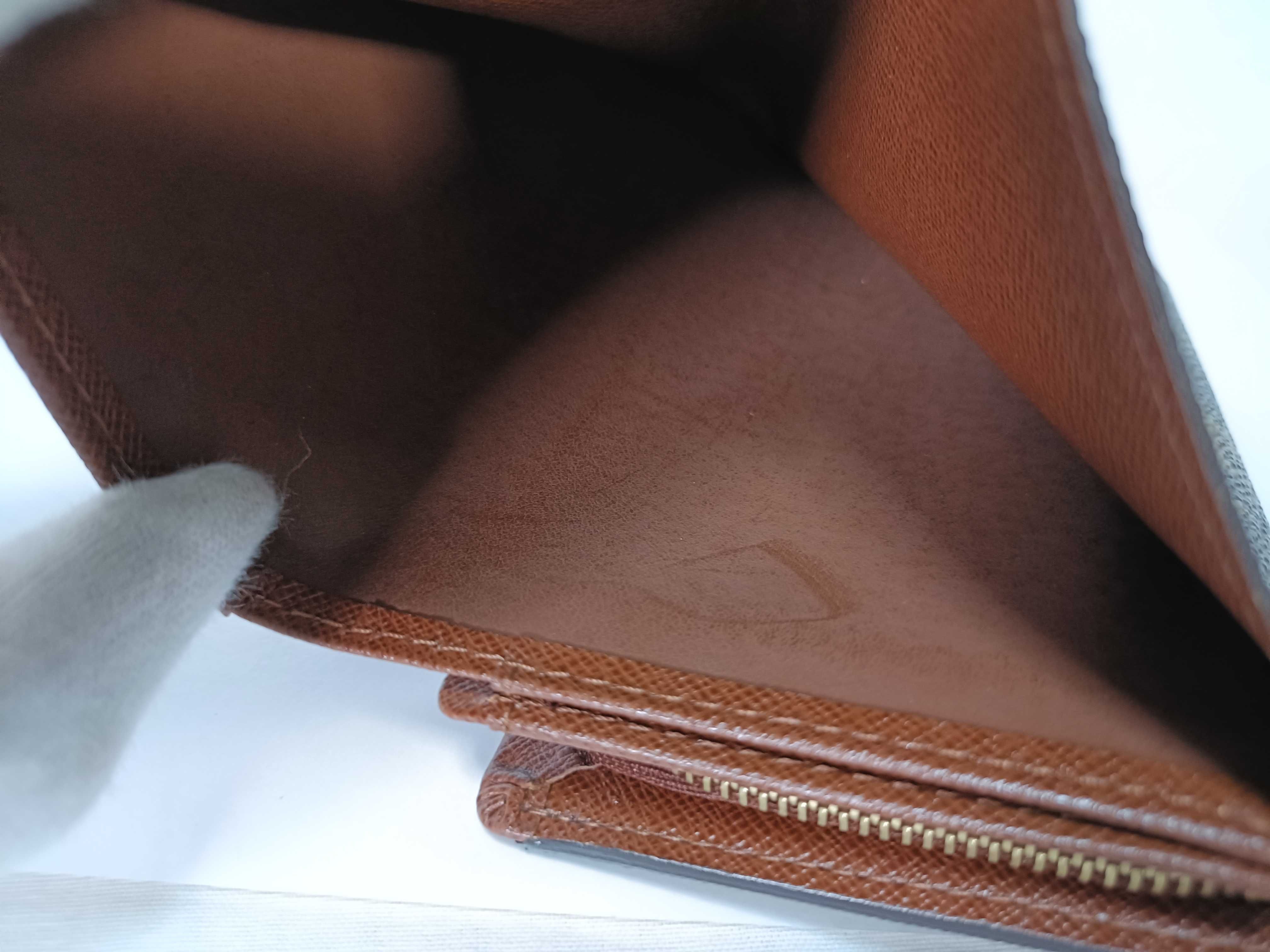 B. Louis Vuitton Monogram Portemonnaie Billet Trésor Bi-fold Wallet — view 13