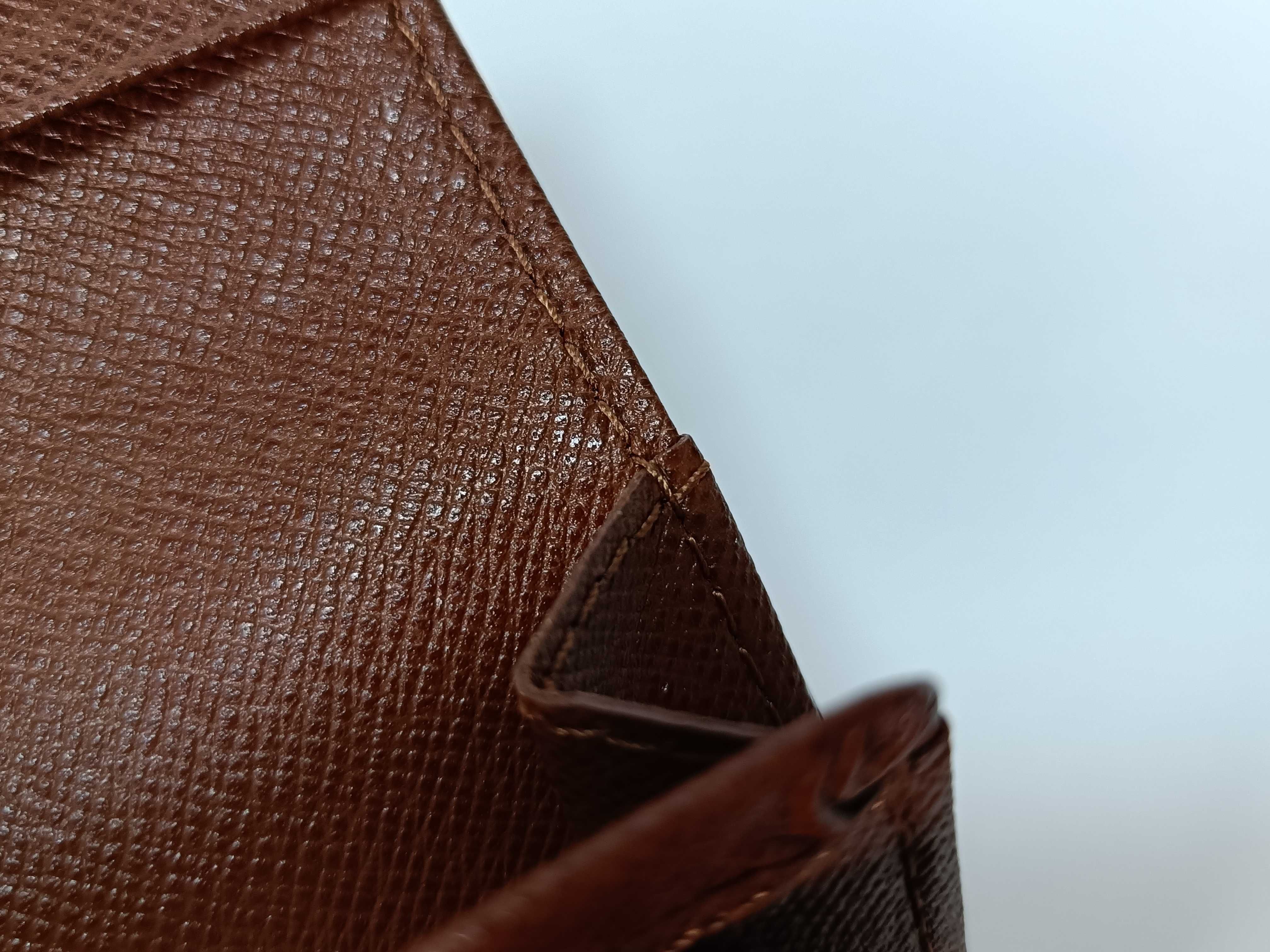 B. Louis Vuitton Monogram Portemonnaie Billet Trésor Bi-fold Wallet — view 9