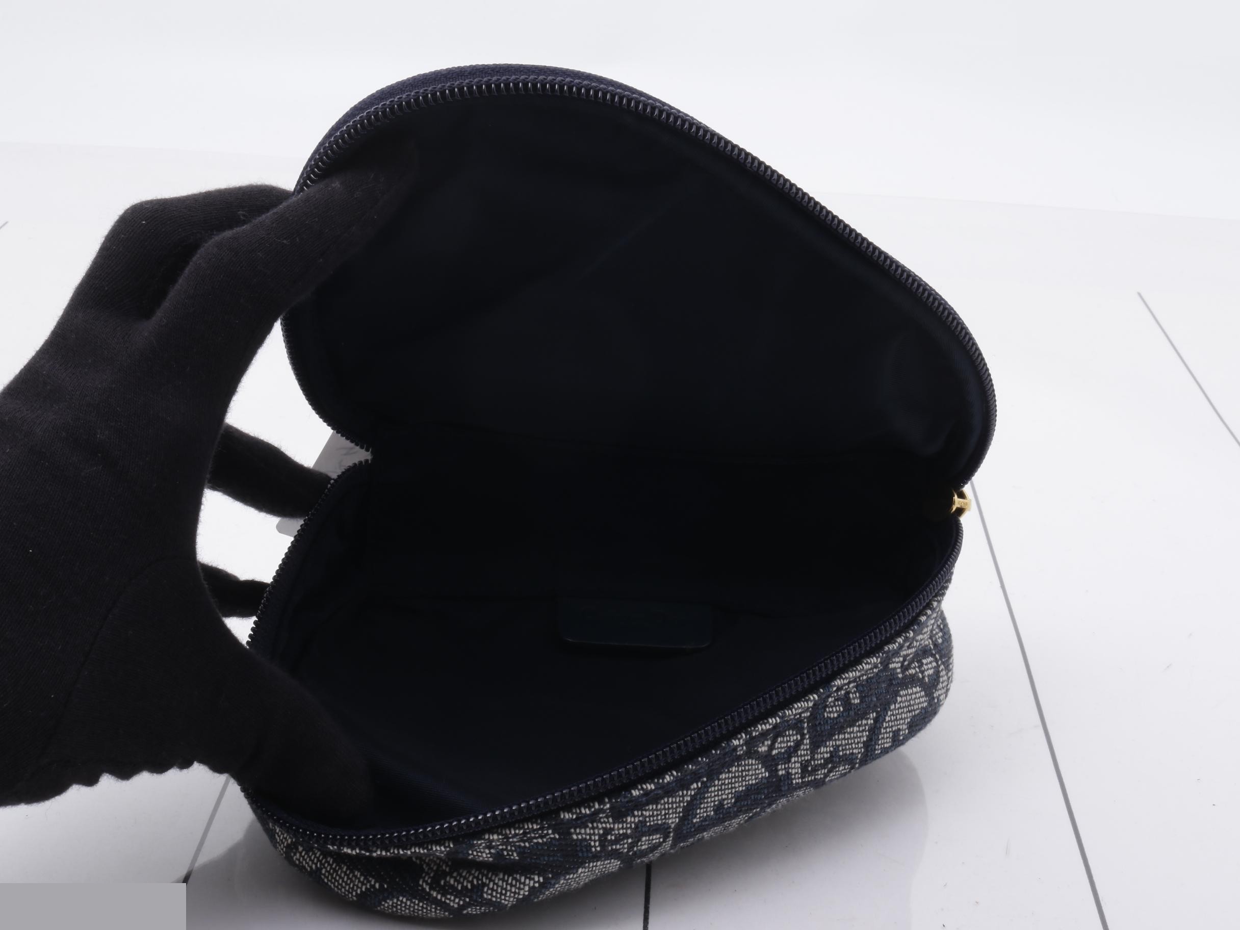 Trotter Saddle Pouch, Canvas, Navy — view 4