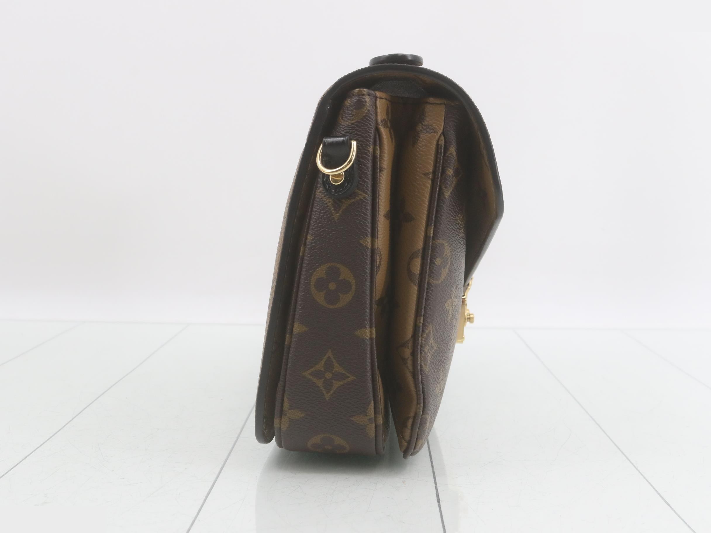 Monogram Reverse Pochette Métis MM M44876 — view 4