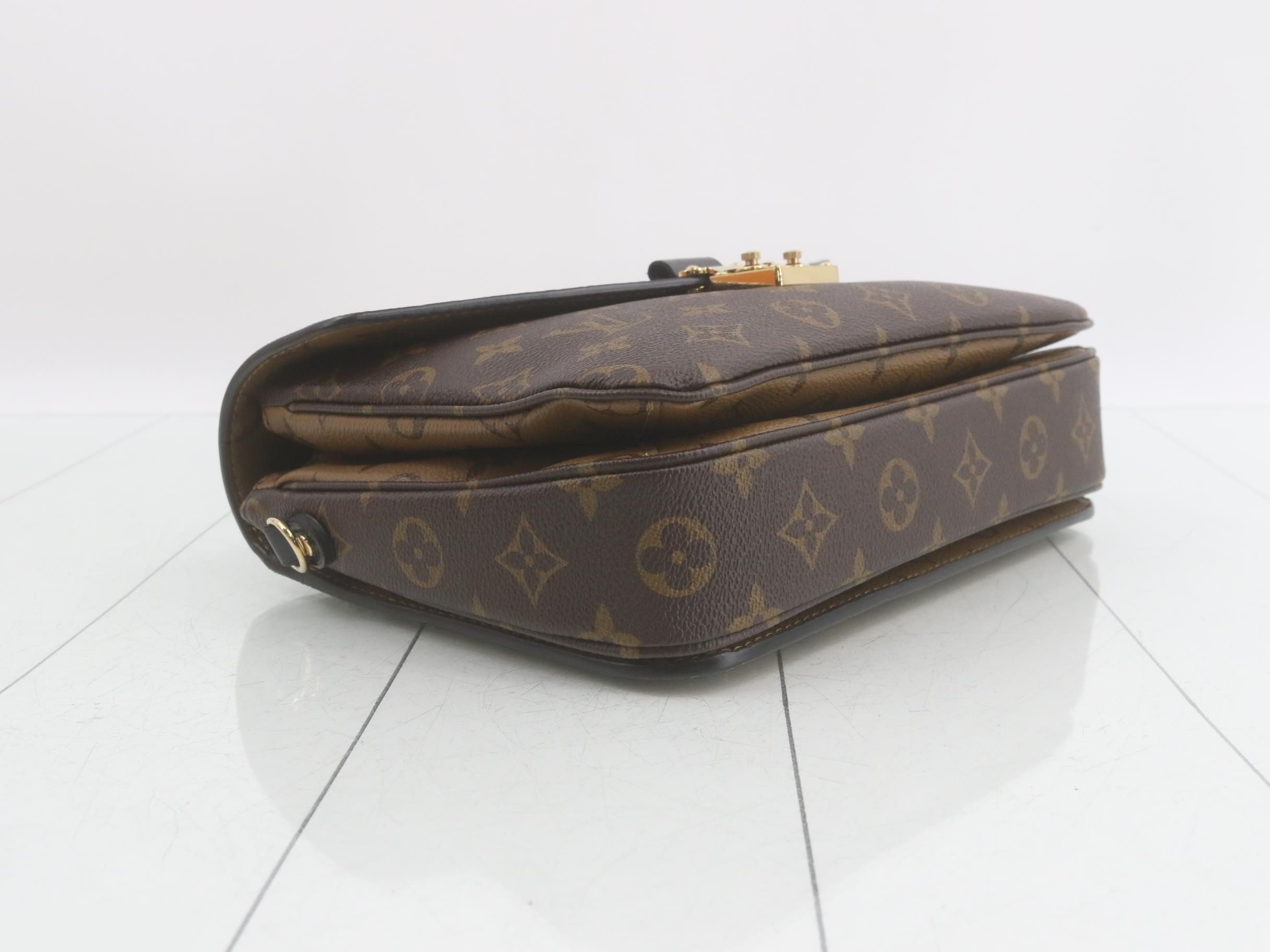 Monogram Reverse Pochette Métis MM M44876 — view 5