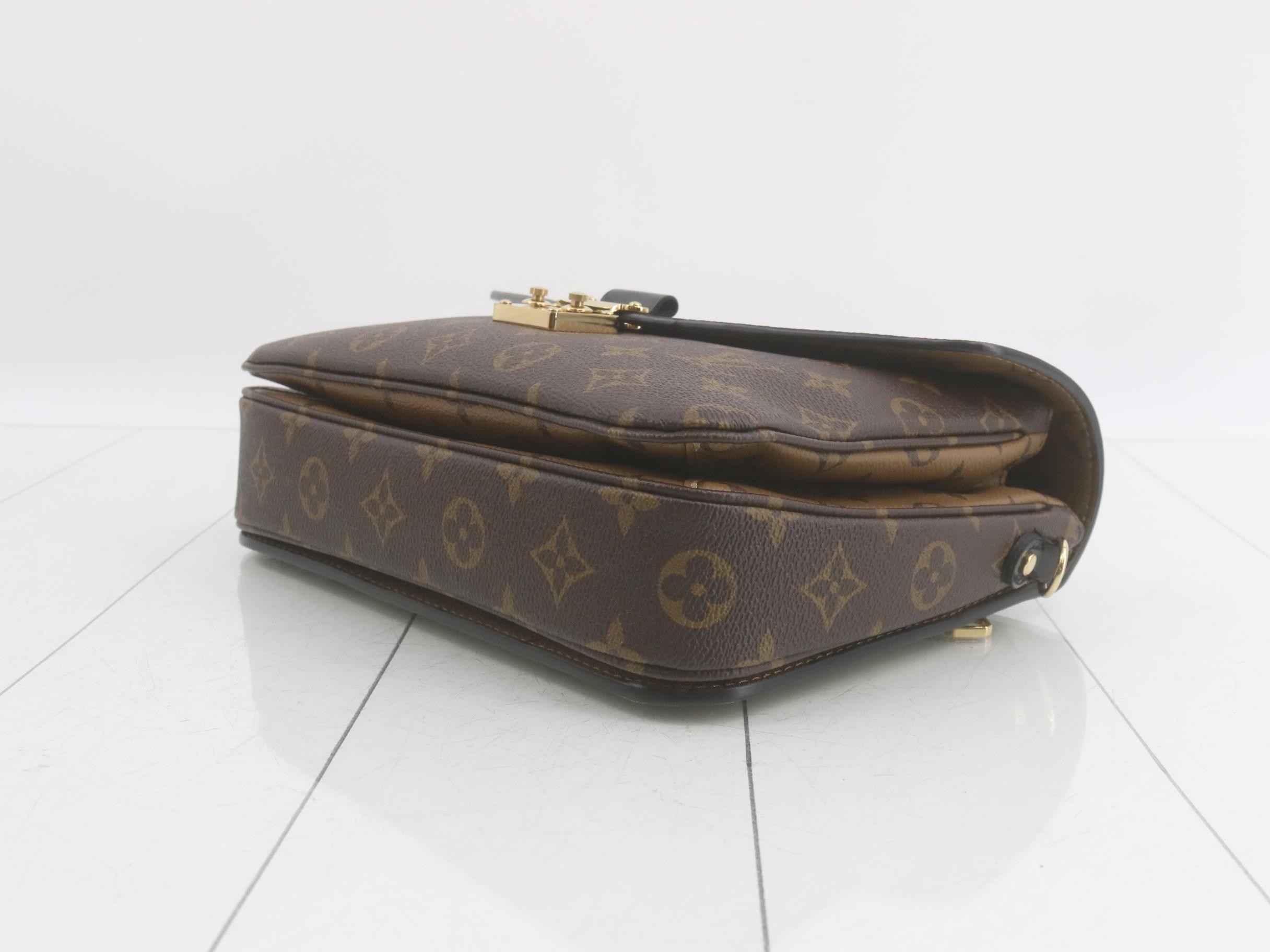 Monogram Reverse Pochette Métis MM M44876 — view 6