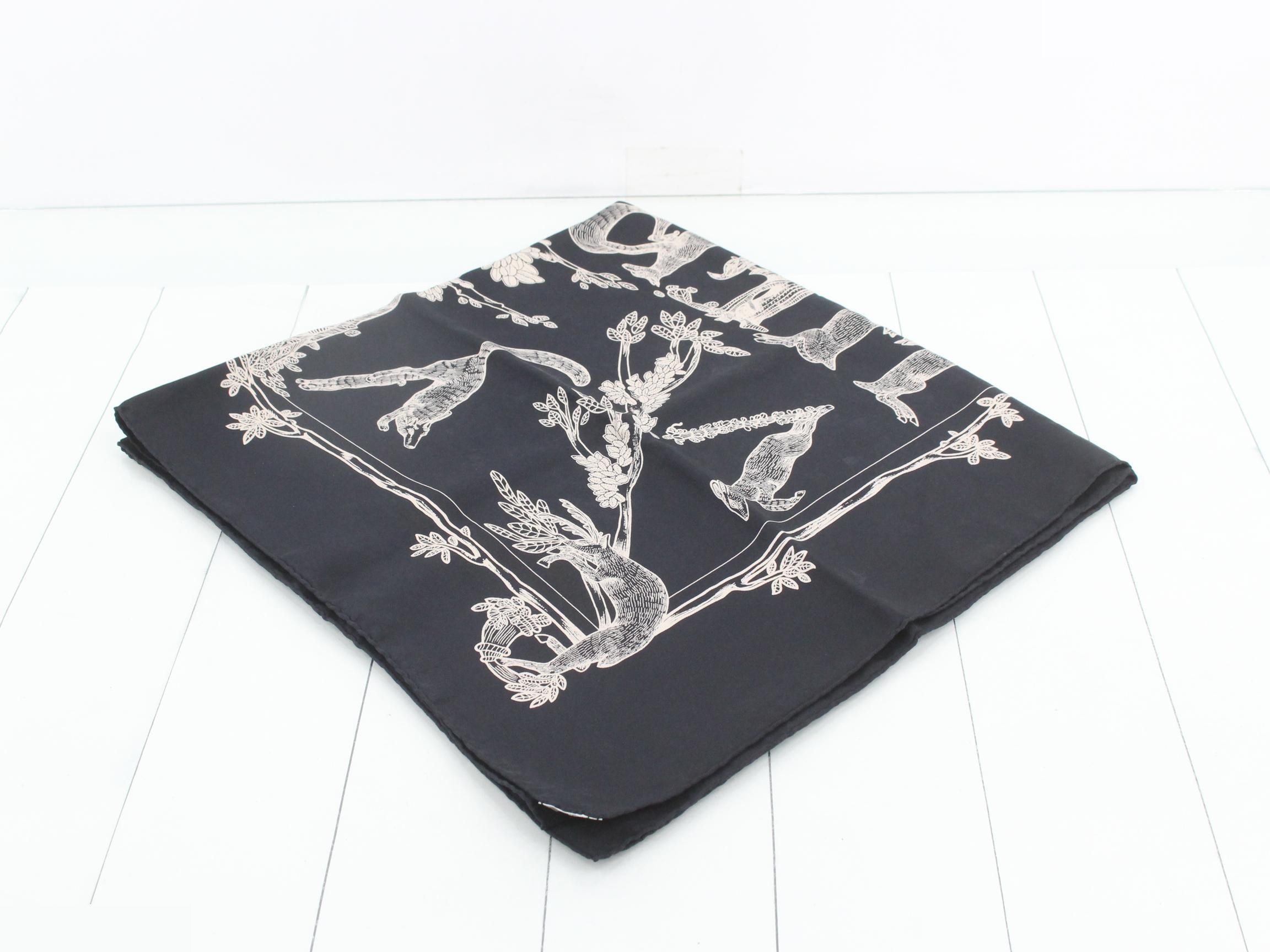 Carre 90 Scarf — view 2