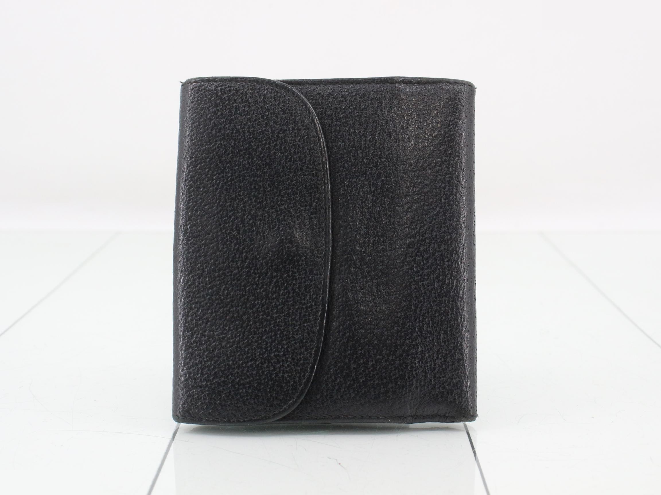 wallet — view 2