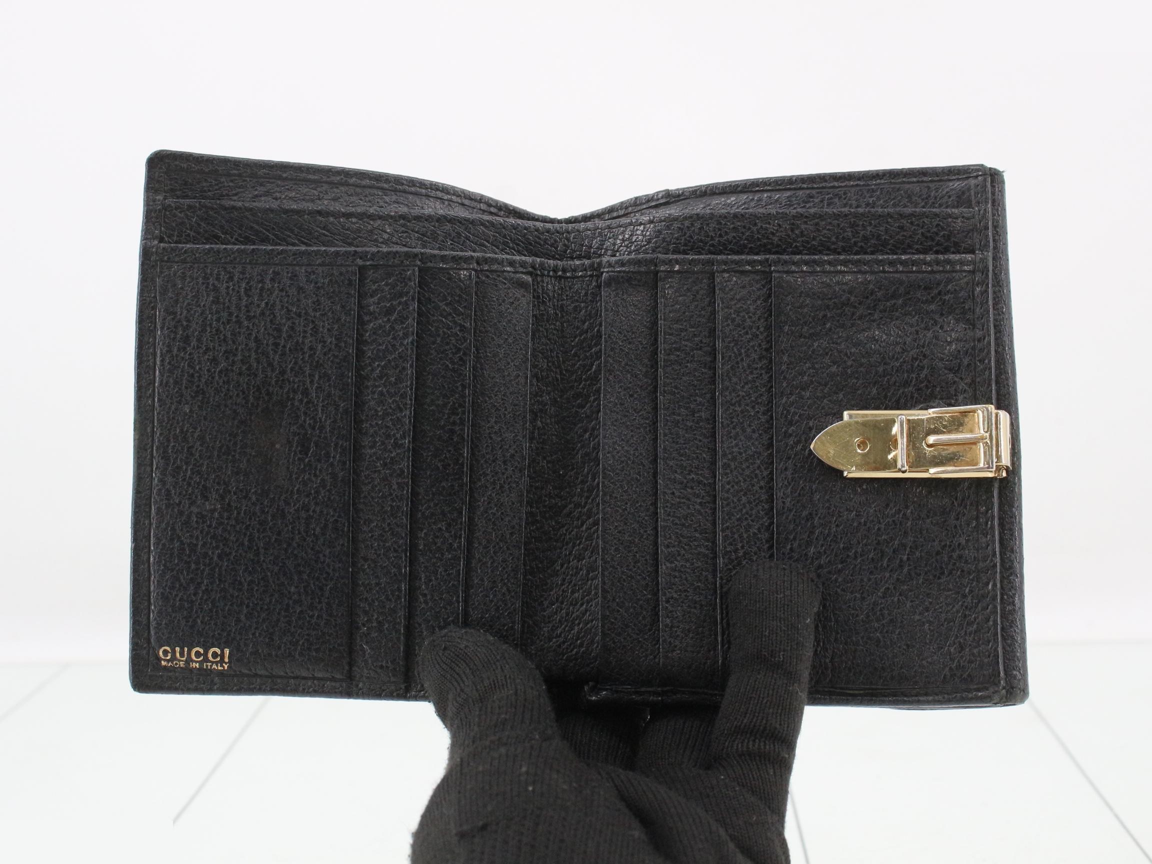 wallet — view 4