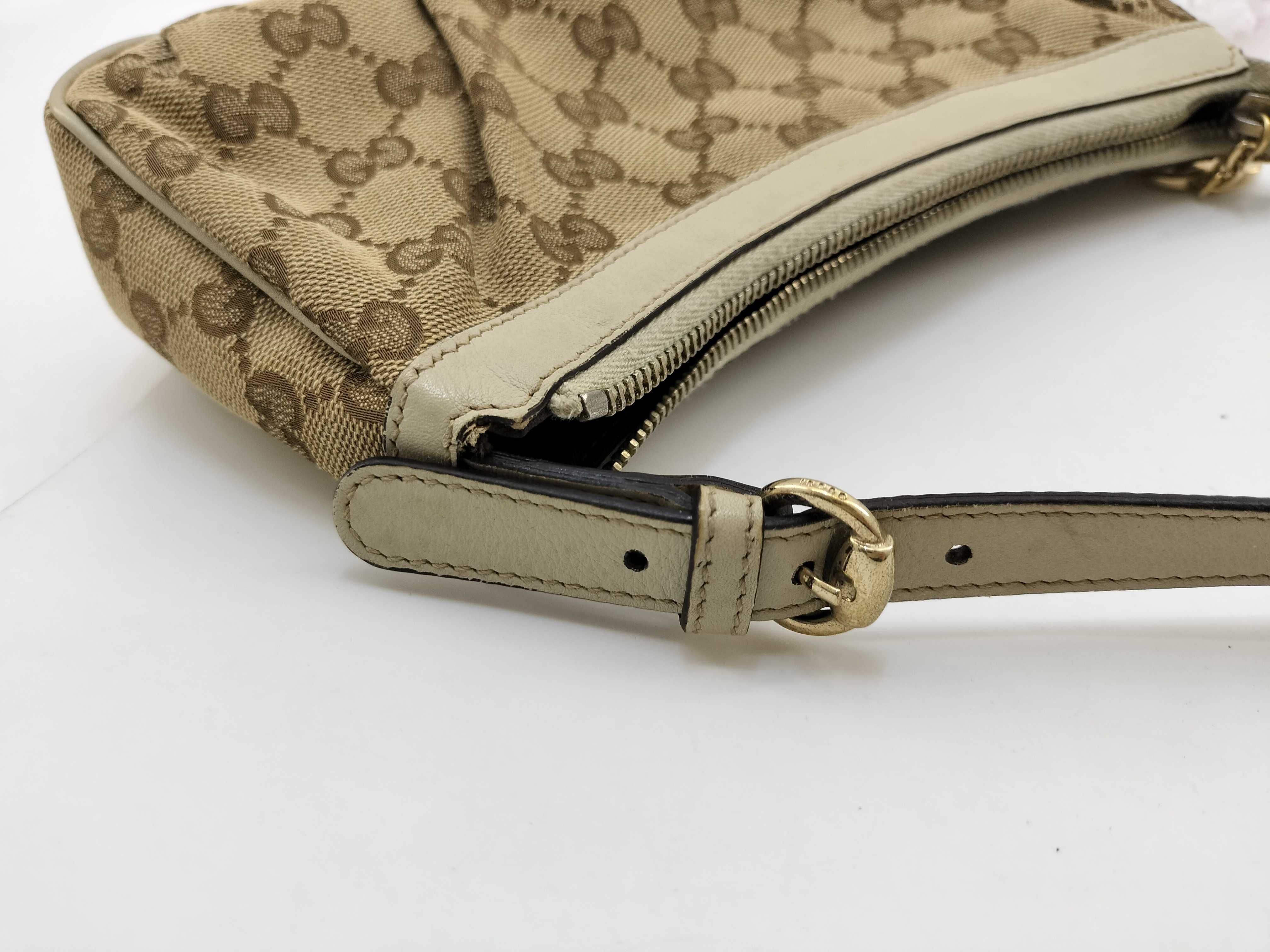 GG Canvas White Canvas GG Monogram Heart Zipper Underarm Bag Pouch — view 15