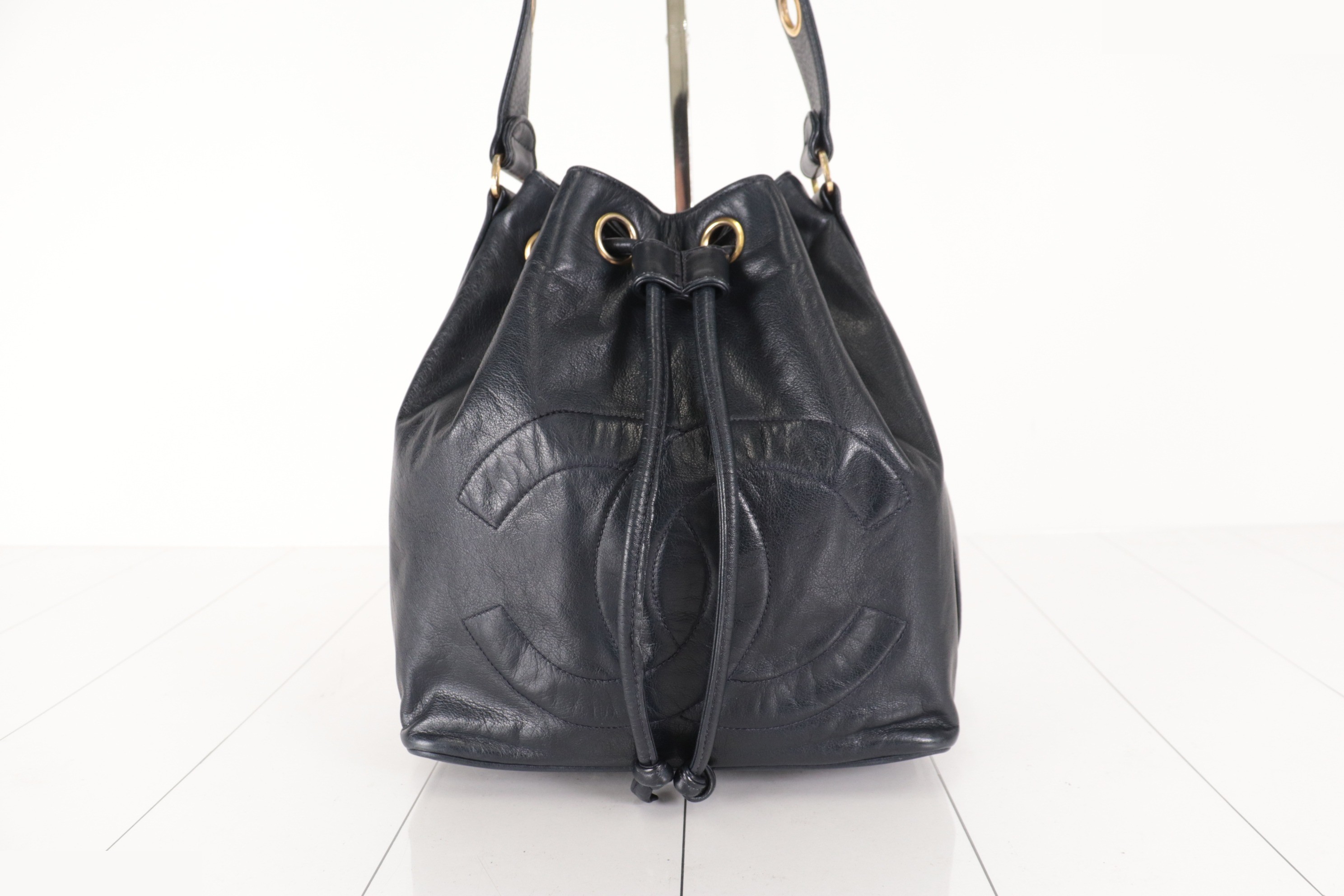DecaCoco Drawstring Chain Shoulder Bag — view 2