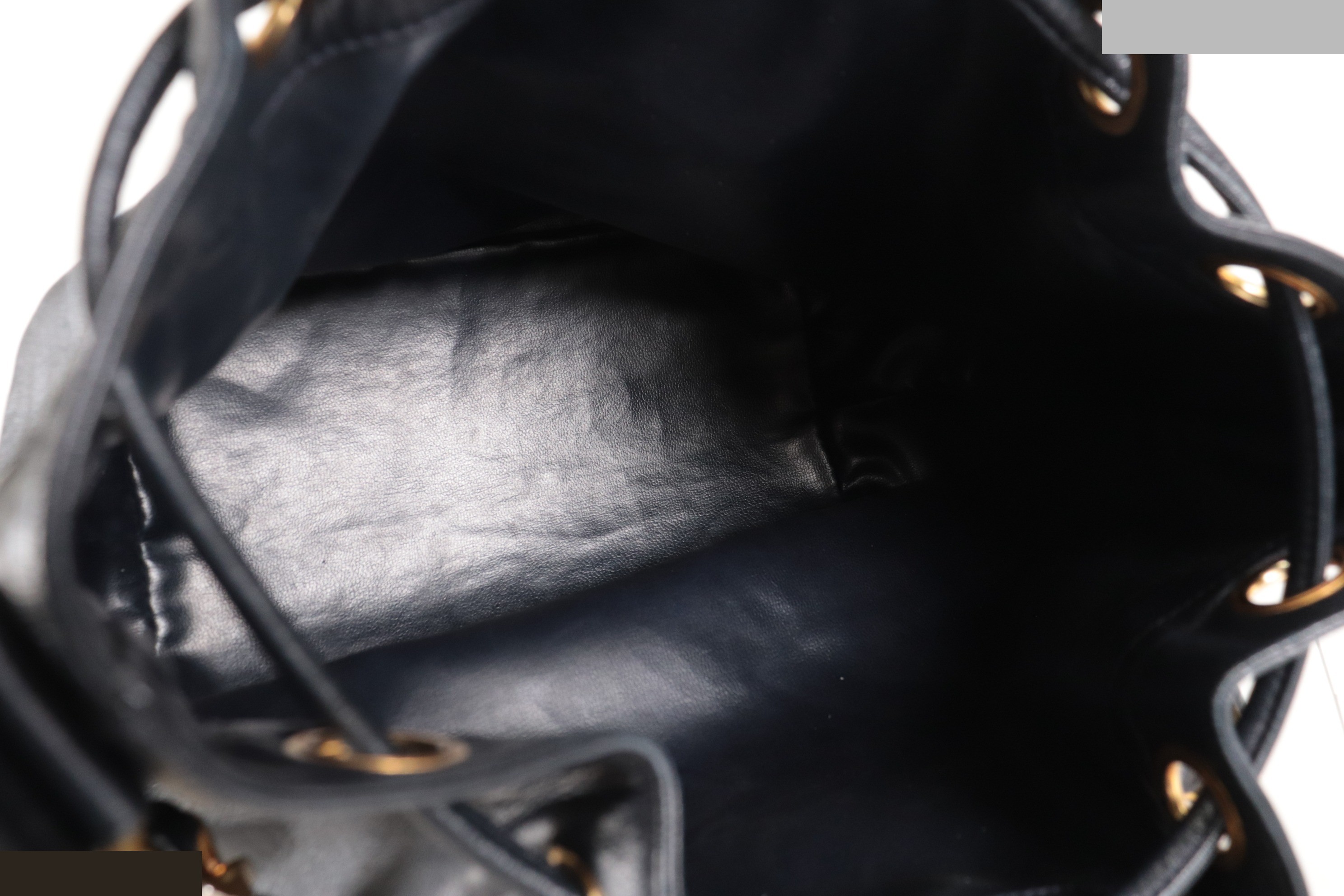DecaCoco Drawstring Chain Shoulder Bag — view 10