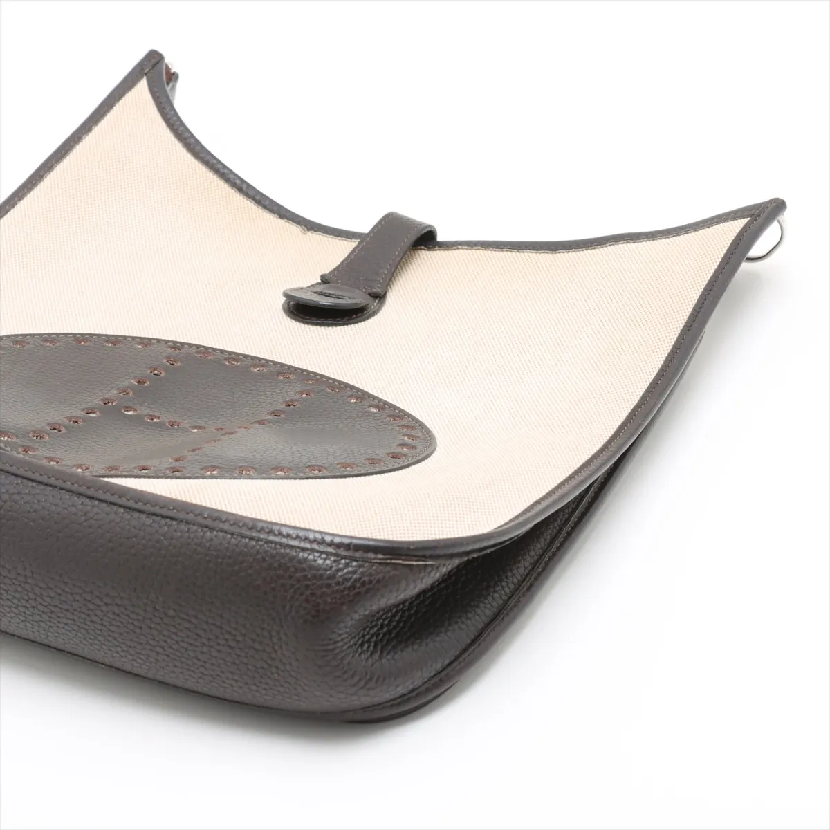 Evelyn 2 33 GM Toile ash x Taurillon Clemence Brown Silver hardware I:2005 — view 3