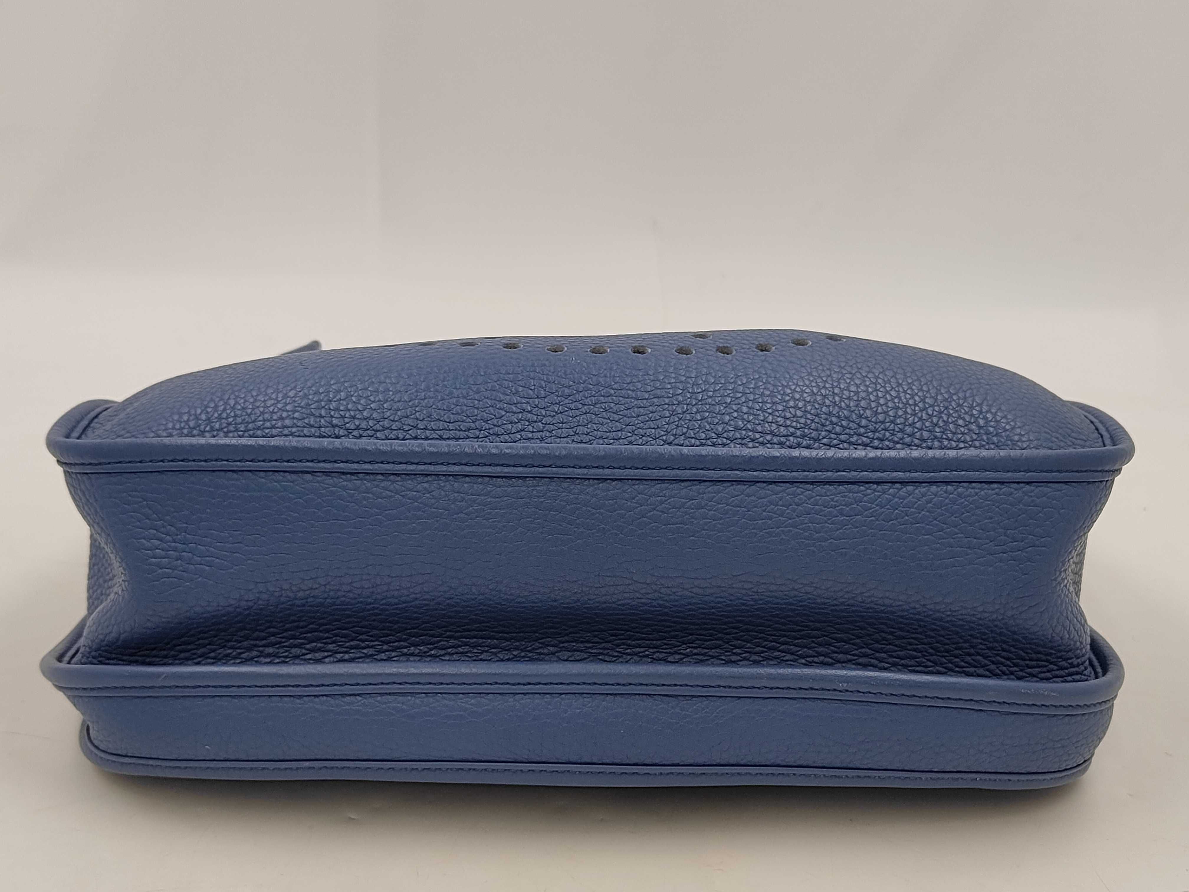 Evelyne 2169 3PM Taurillon leather, blue tones, silver hardware, X stamp, shoulder bag — view 4
