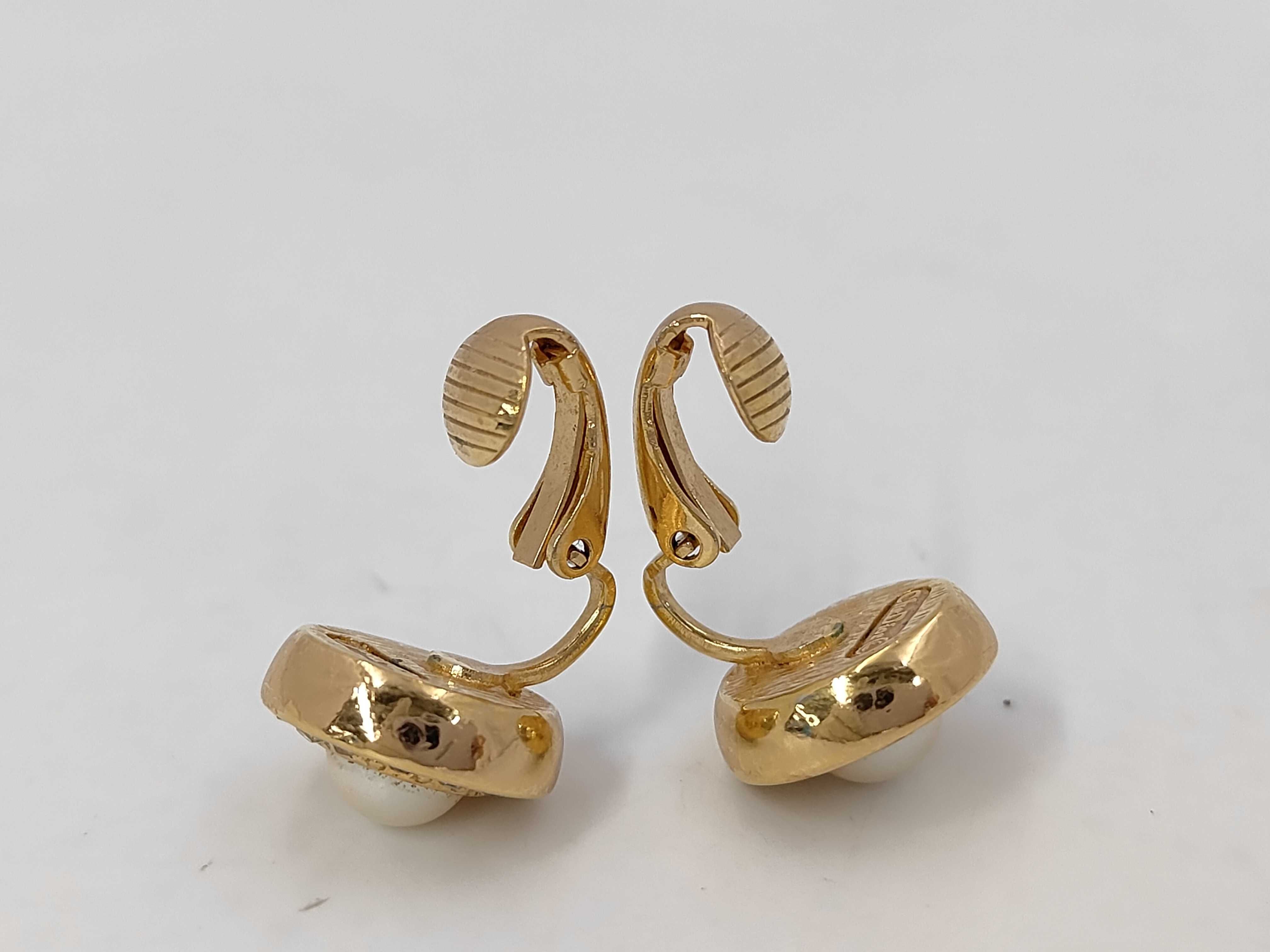 earrings — view 3