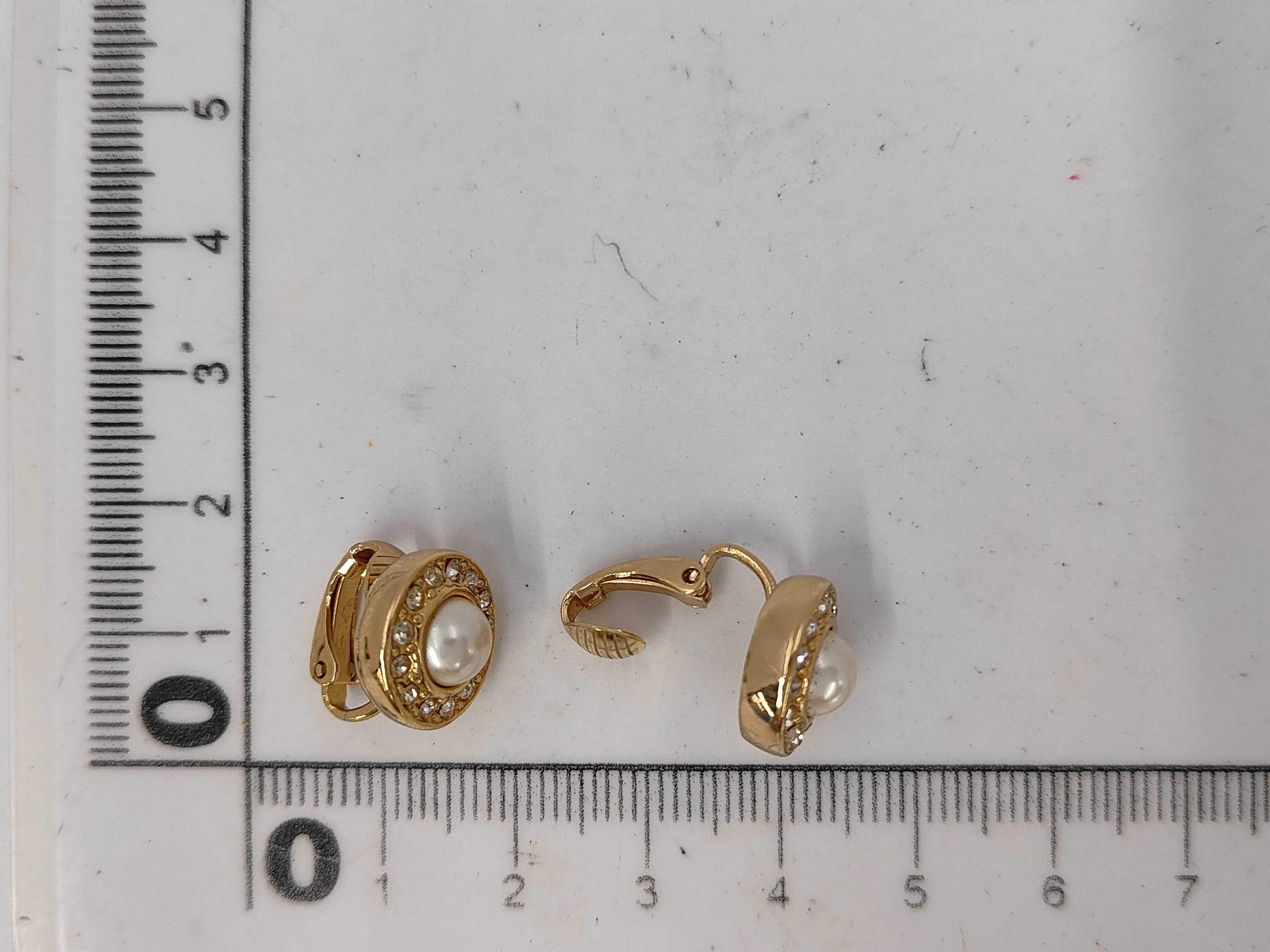 earrings — view 5