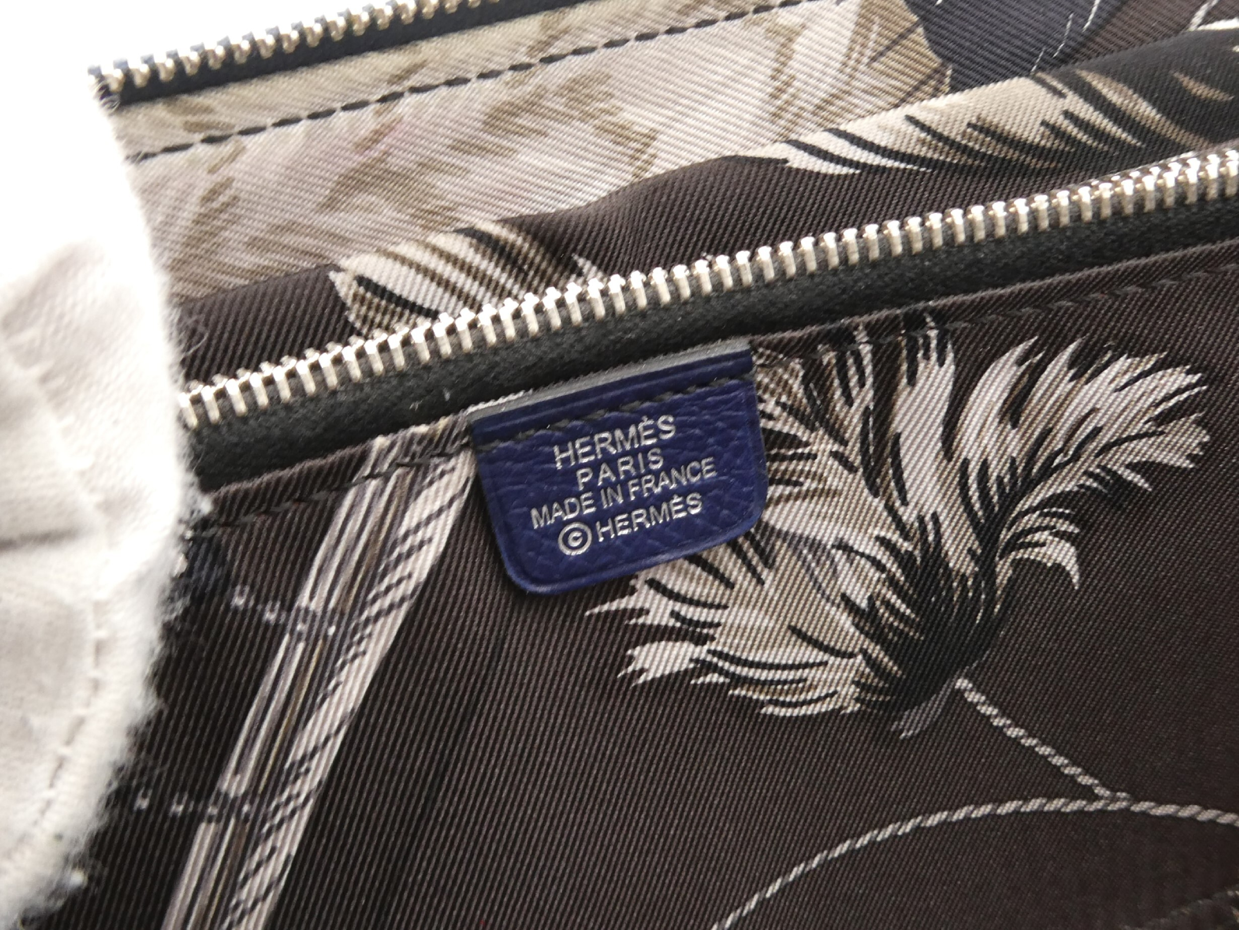Azap Long Silk In T-stamped wallet — view 9