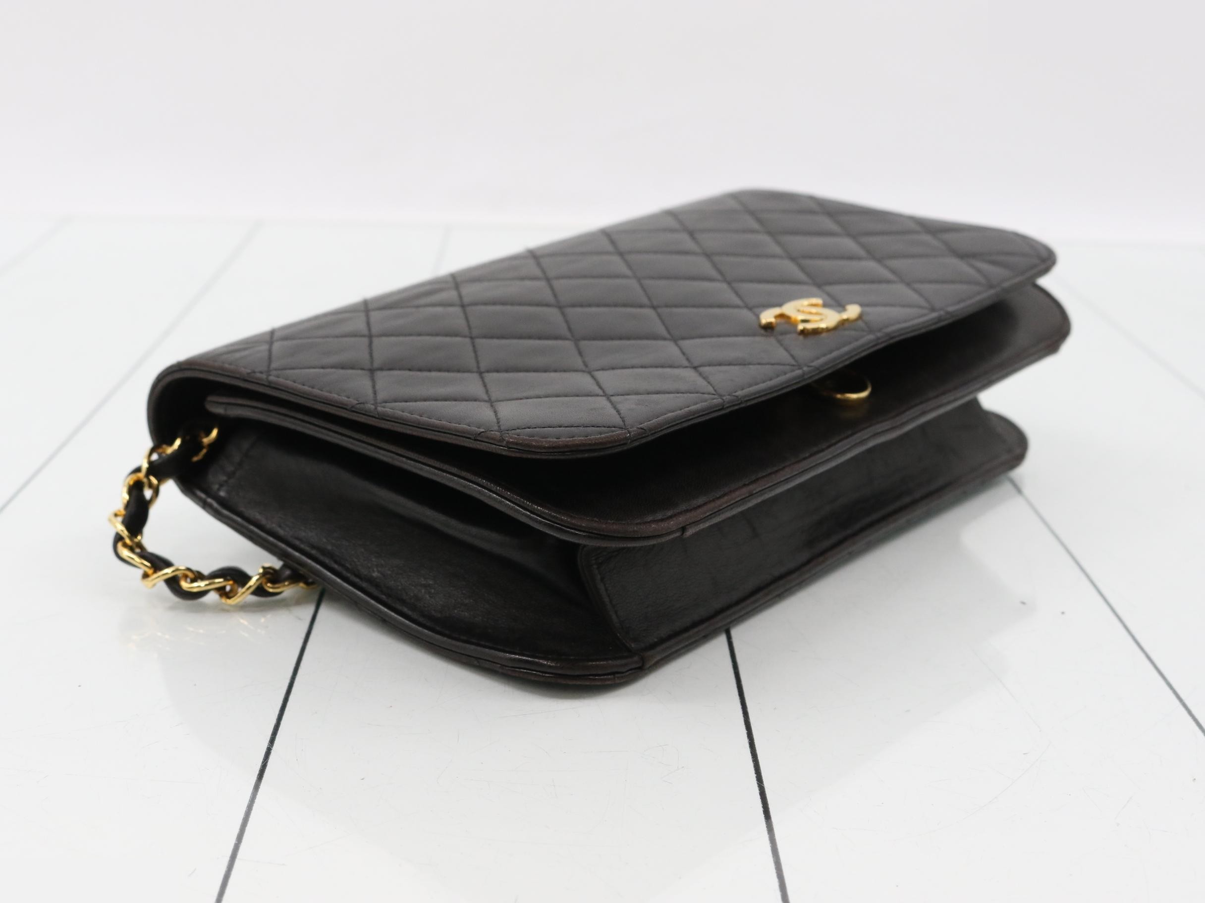 Push-lock lambskin matelassé chain shoulder bag — view 5