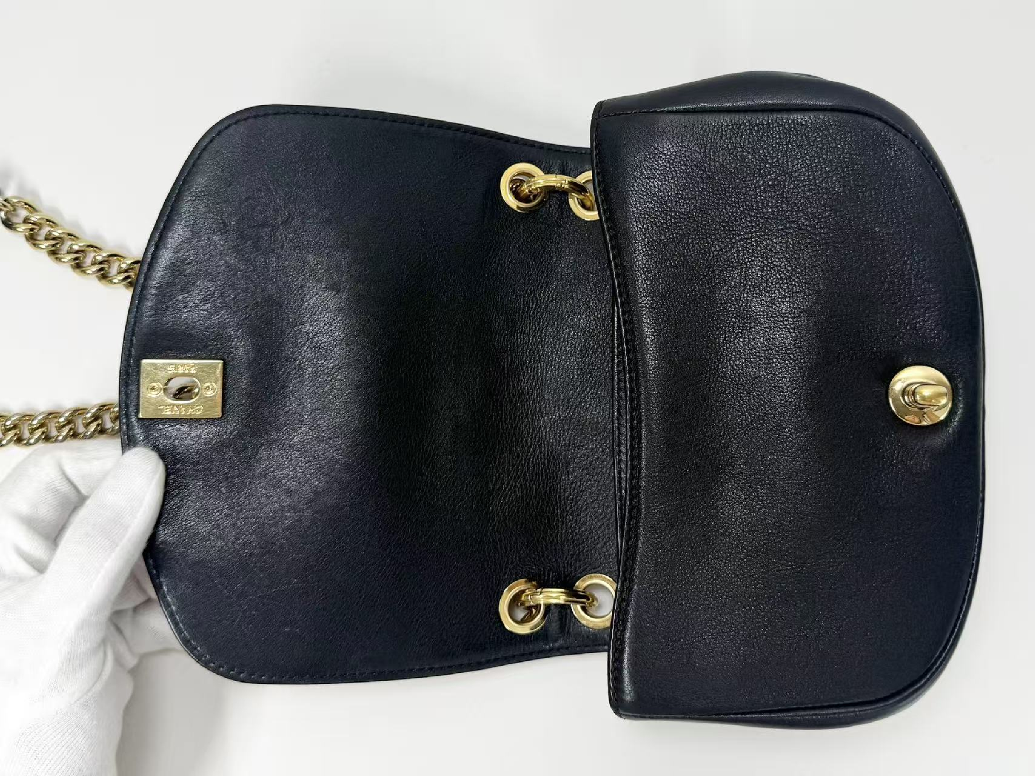 Black Matelassé Tanlock Double Chain Shoulder Bag, W20/H14/D6cm (approx.), serial number in the 28 range, with authenticity card and seal, gold hardware, 28342156. — view 15