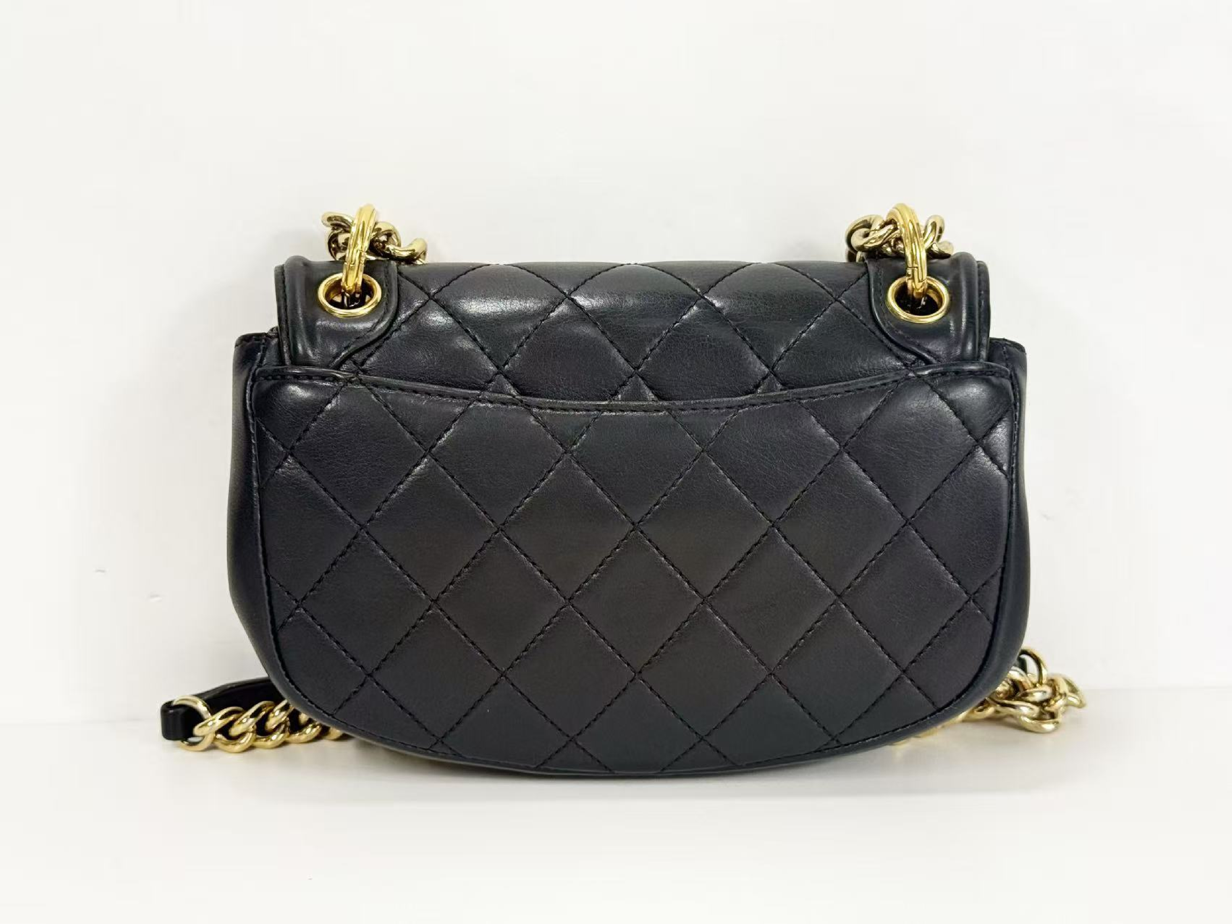 Black Matelassé Tanlock Double Chain Shoulder Bag, W20/H14/D6cm (approx.), serial number in the 28 range, with authenticity card and seal, gold hardware, 28342156. — view 4