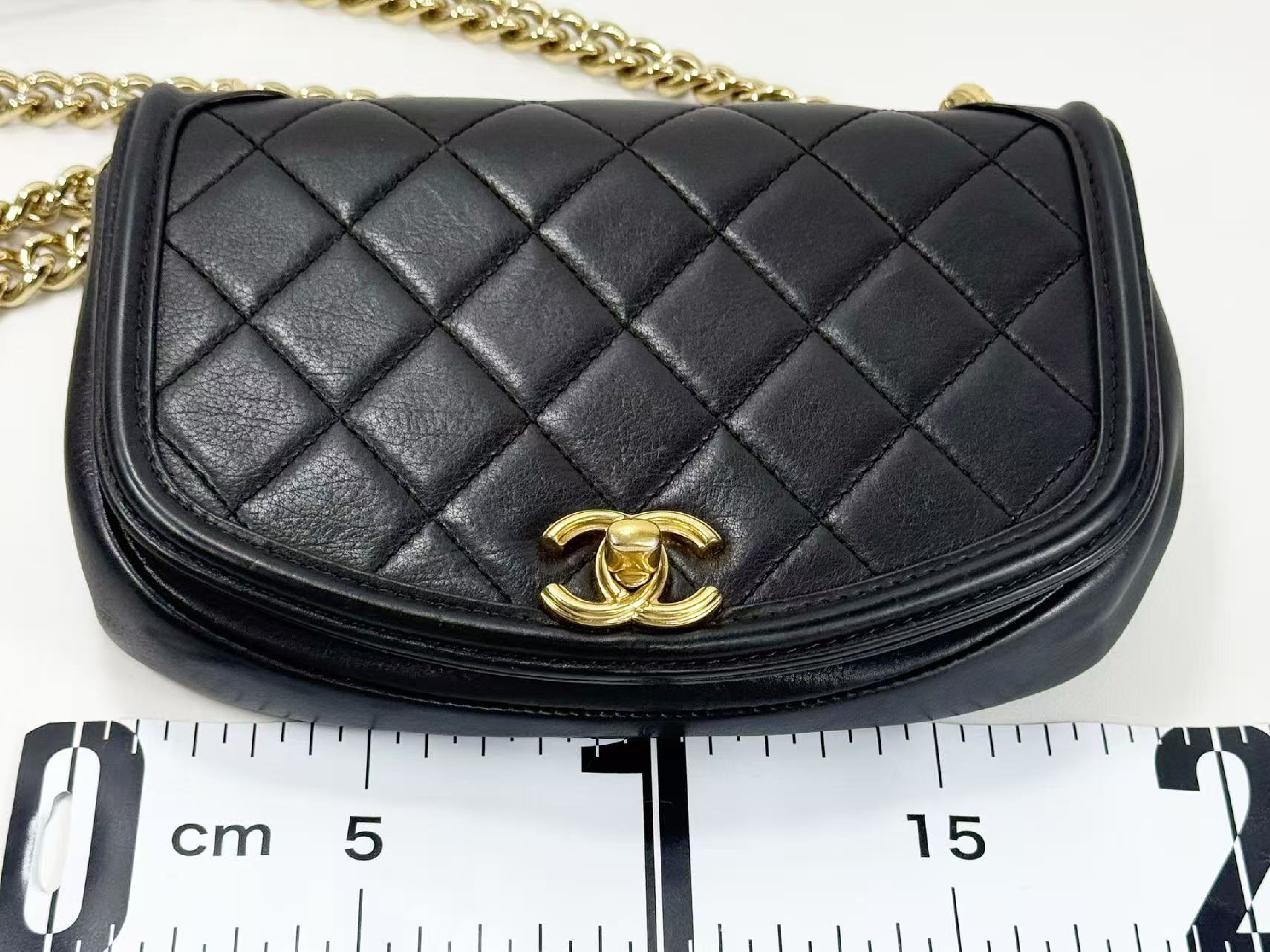 Black Matelassé Tanlock Double Chain Shoulder Bag, W20/H14/D6cm (approx.), serial number in the 28 range, with authenticity card and seal, gold hardware, 28342156. — view 5