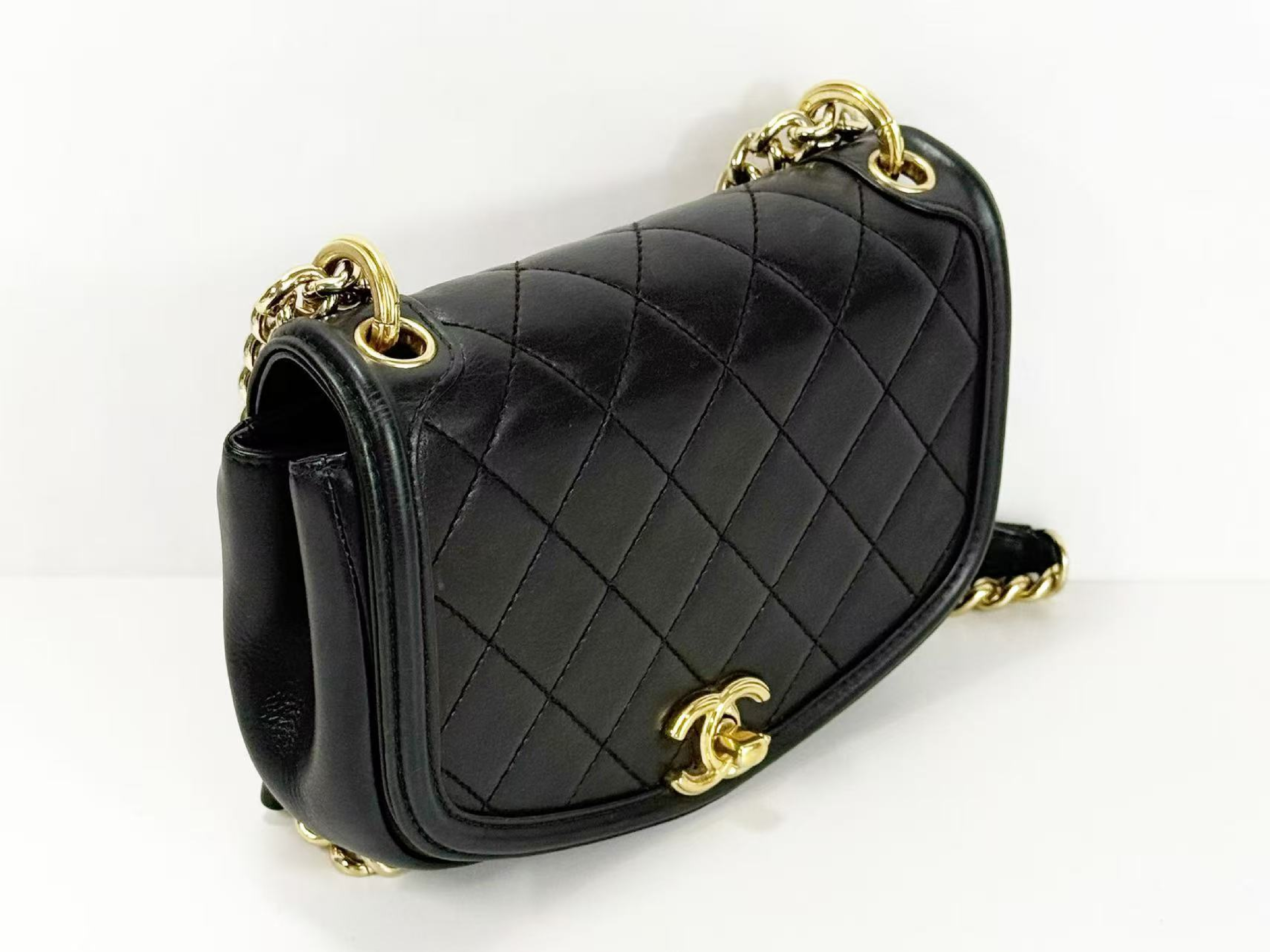 Black Matelassé Tanlock Double Chain Shoulder Bag, W20/H14/D6cm (approx.), serial number in the 28 range, with authenticity card and seal, gold hardware, 28342156. — view 7
