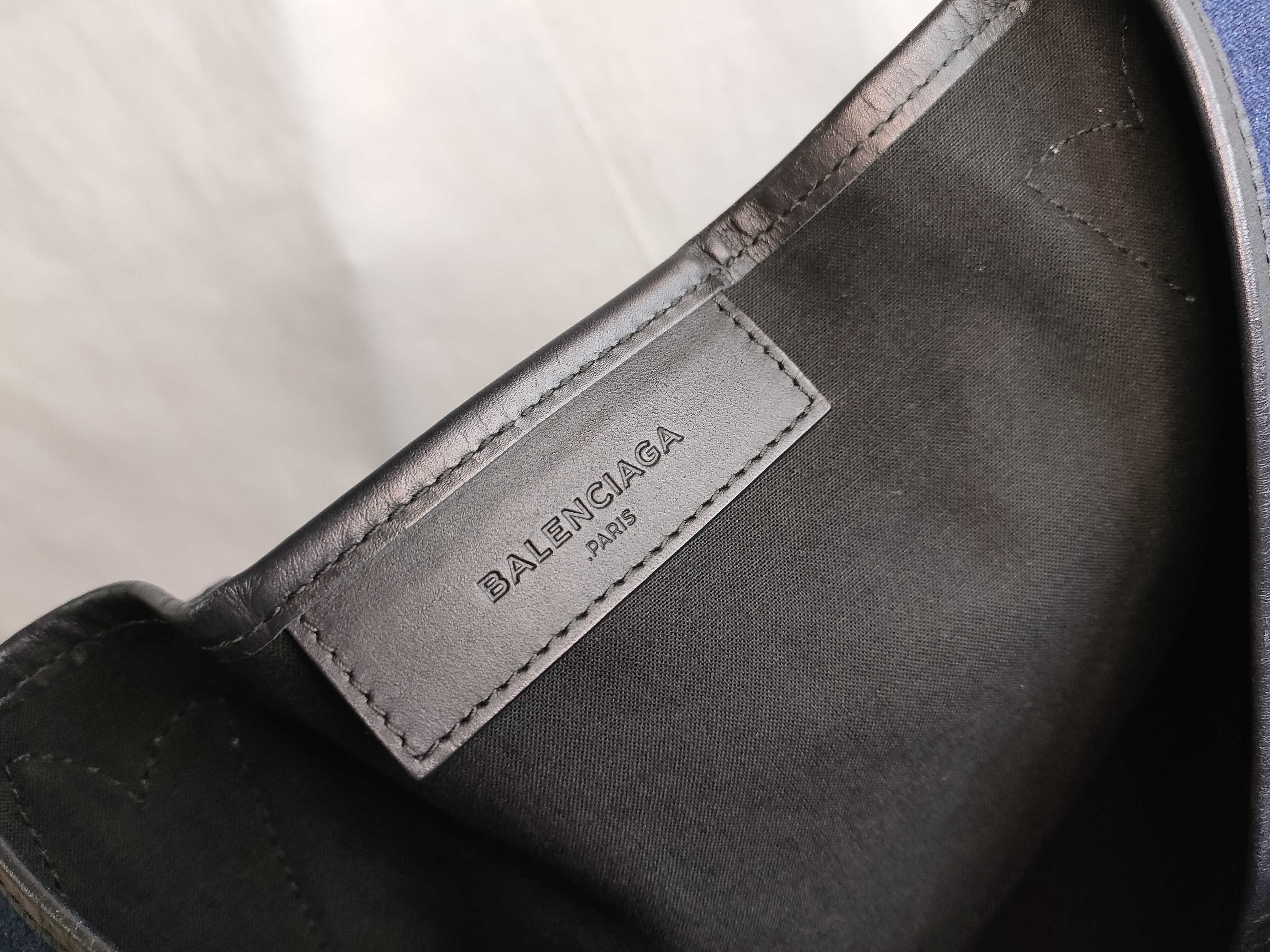 Navy Cabas M Tote Bag — view 10