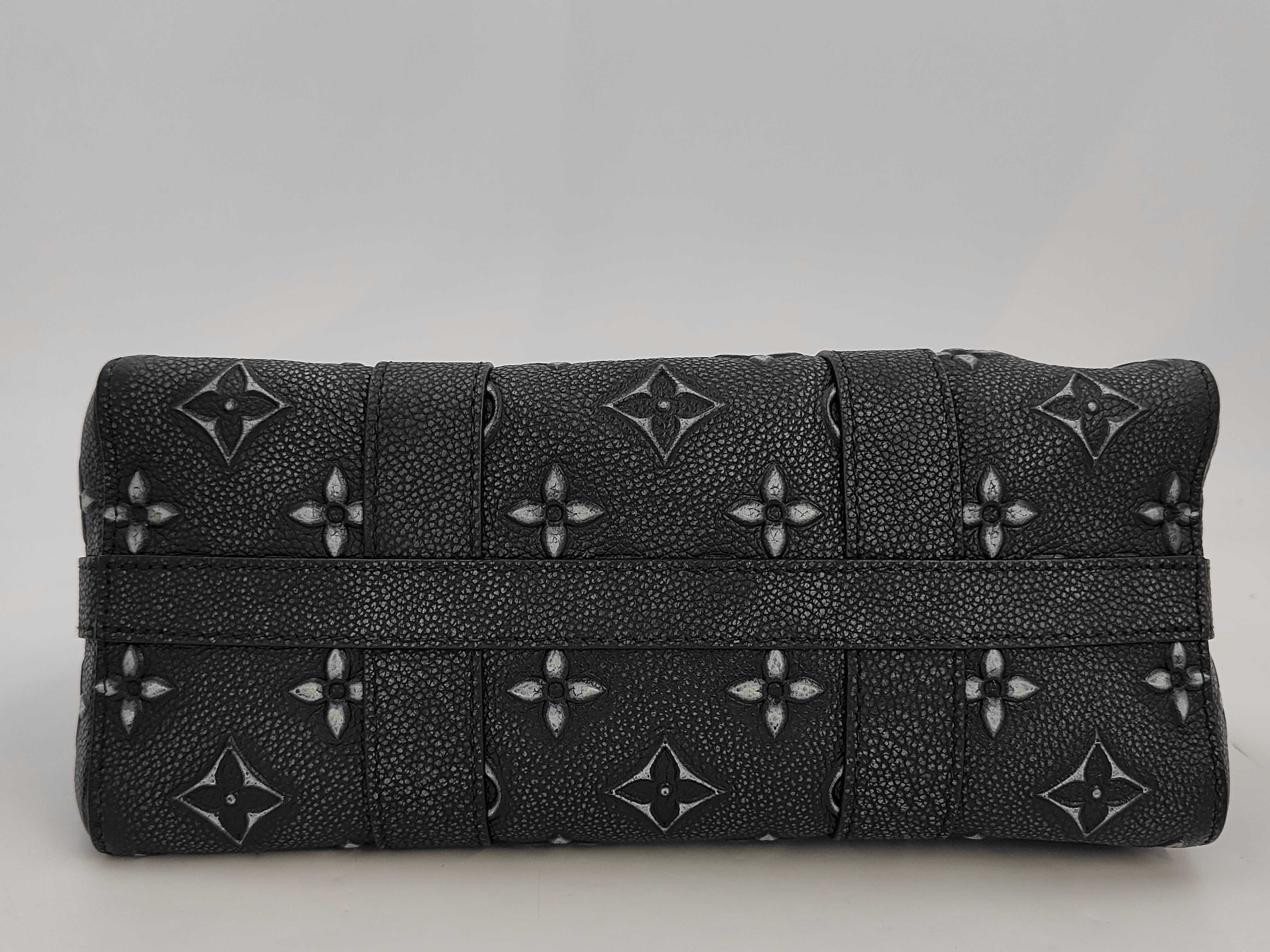 City Keepall 27 Shoulder Bag — view 4